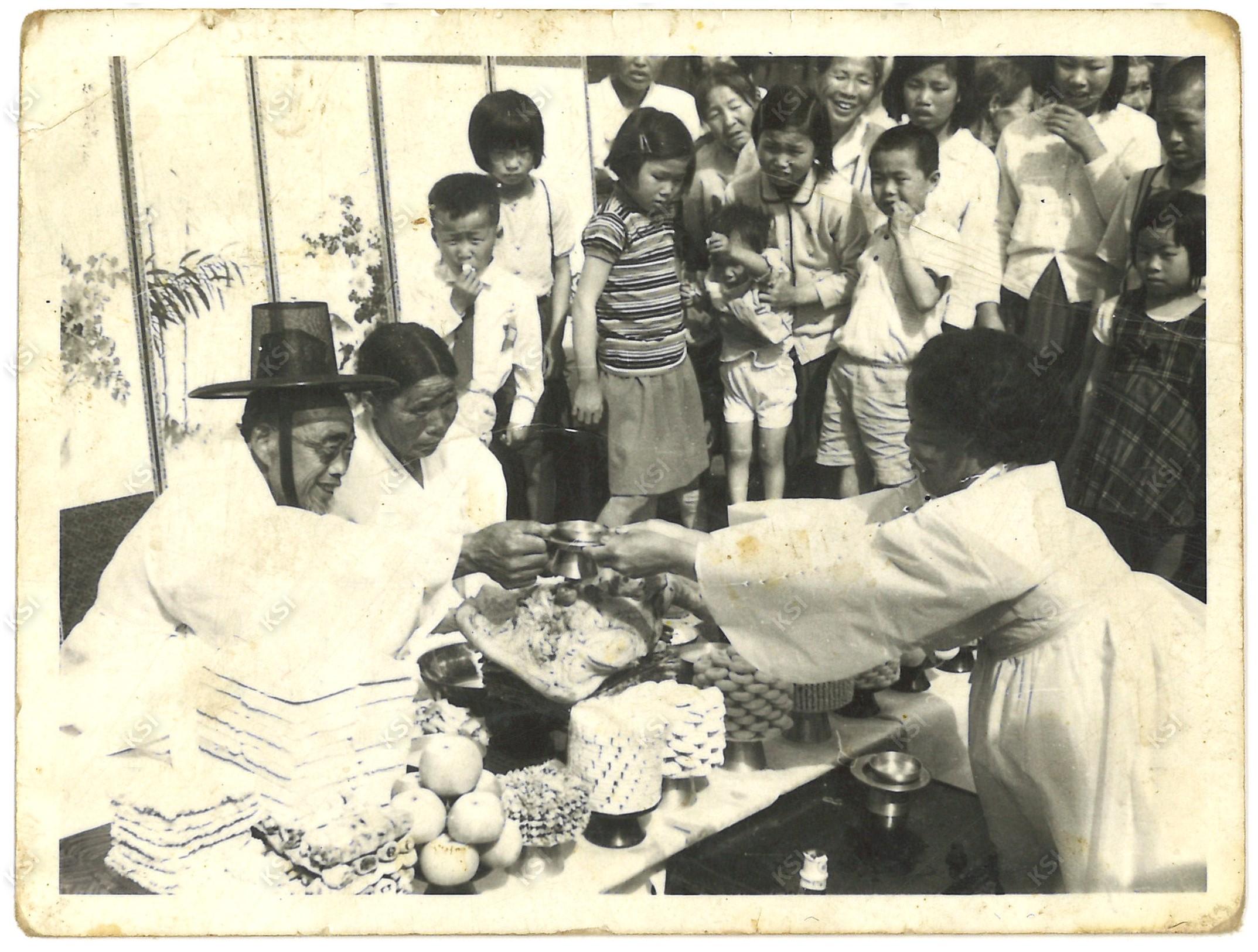 1970년 이동해 어르신 아버지 환갑잔치