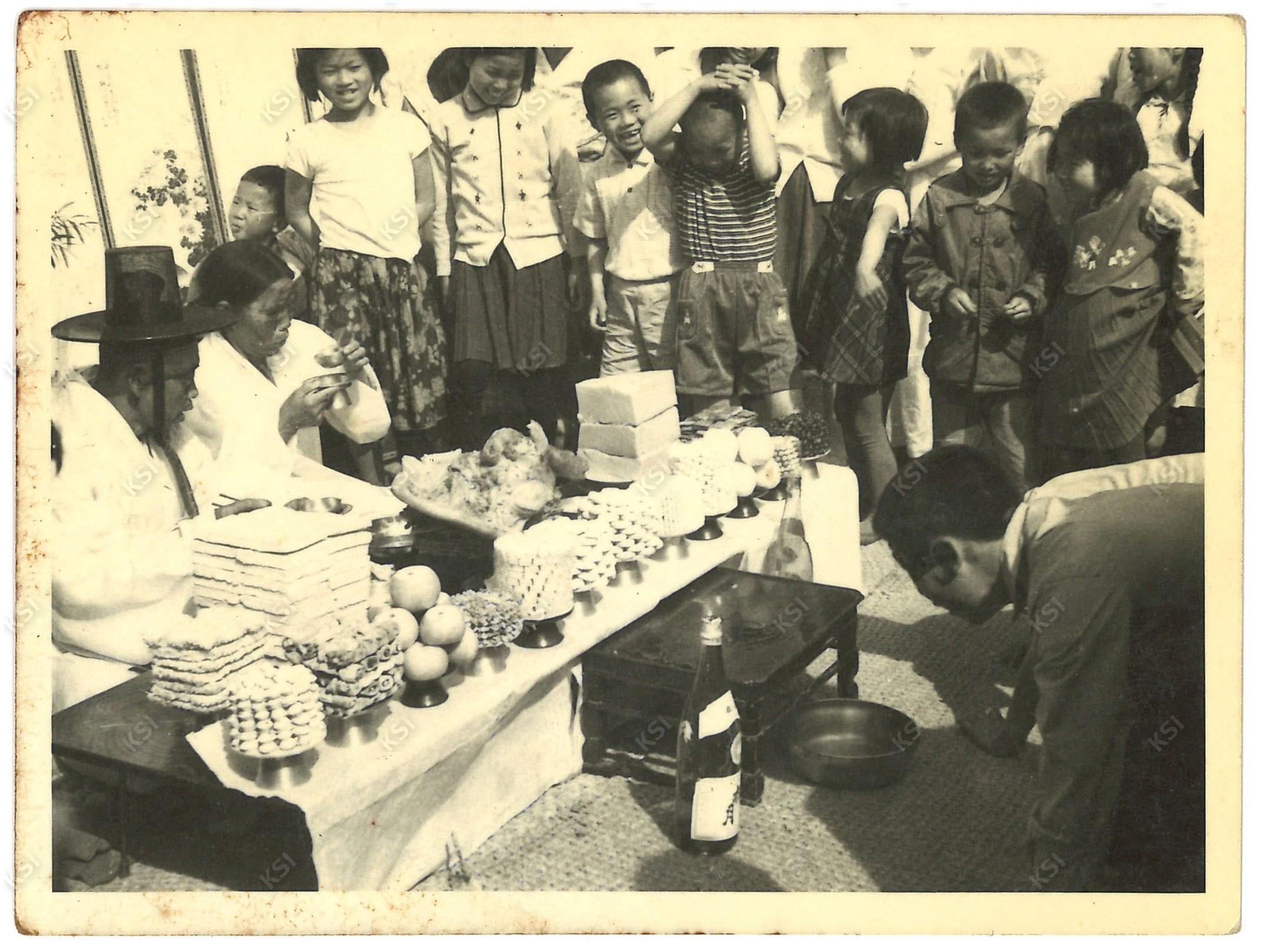 1970년 이동해 어르신 아버지 환갑잔치