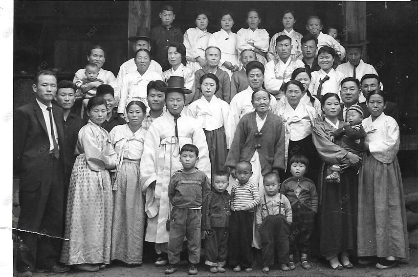 1960년 형수가 시댁에 온 날 기념촬영