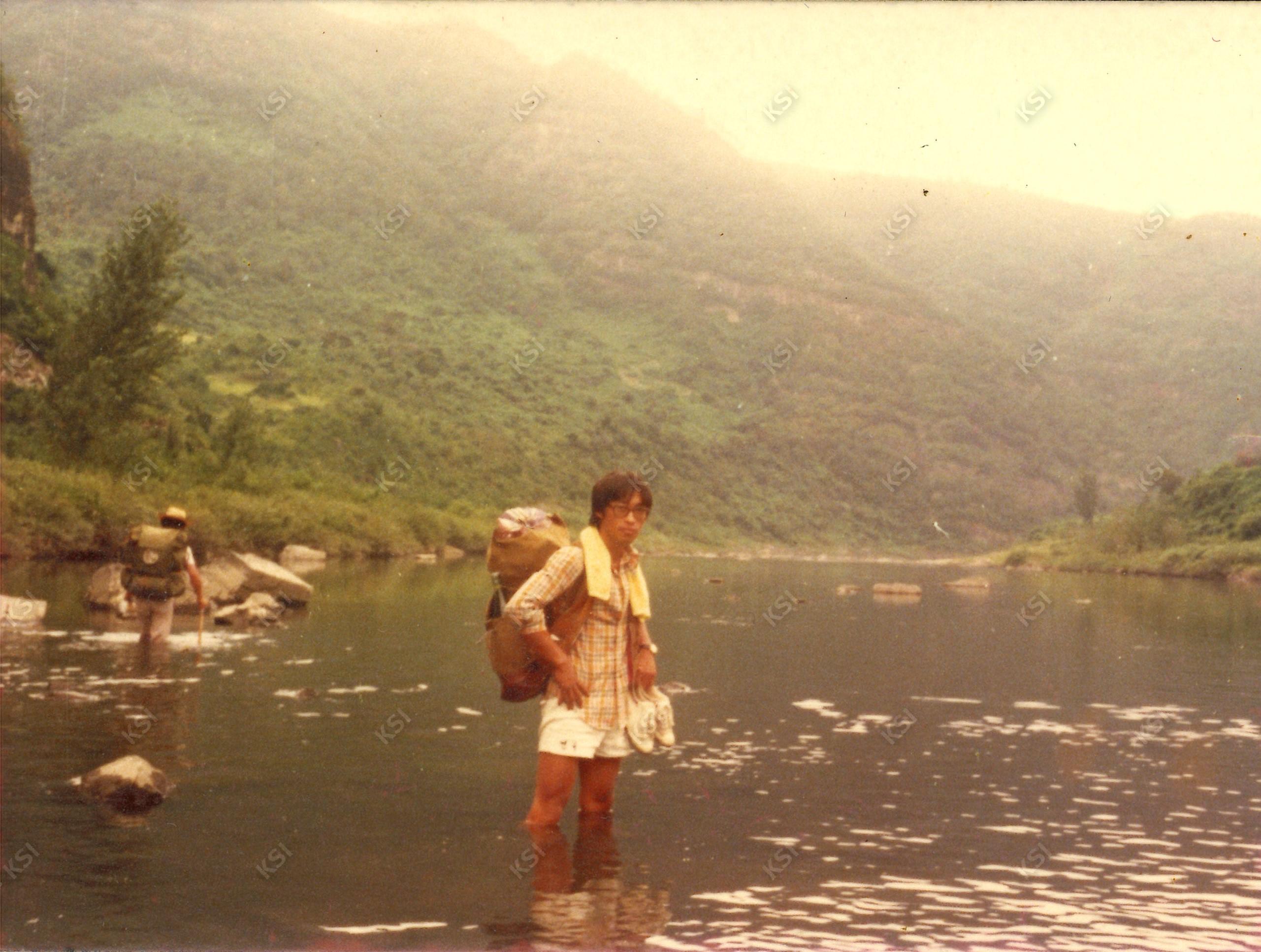 1979년 태풍 어빙 오기 직전 고산정 앞 강변에서