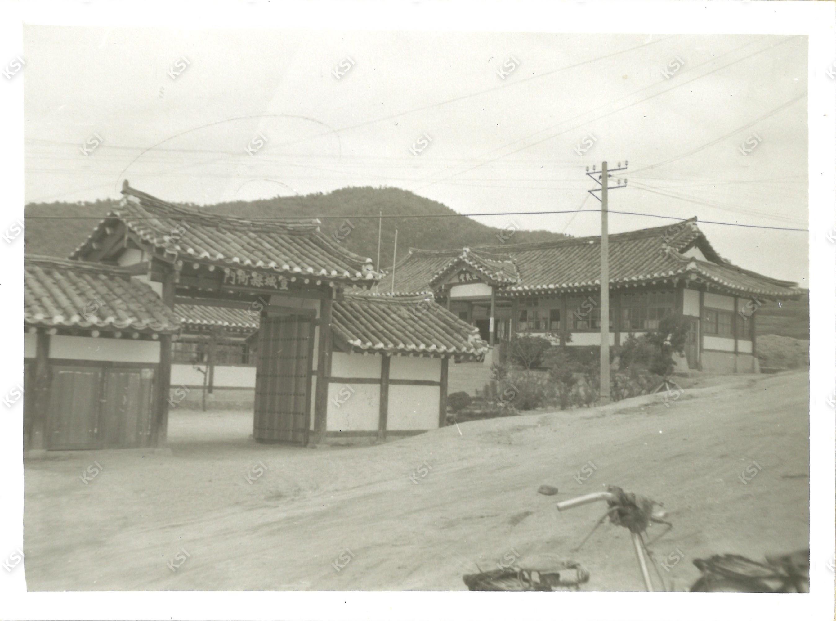 1970년대 중반 이건 된 예안면 사무소