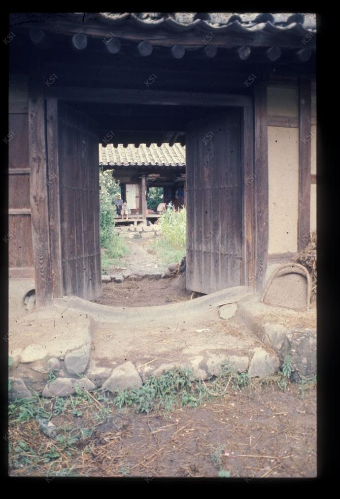 1975년 의인