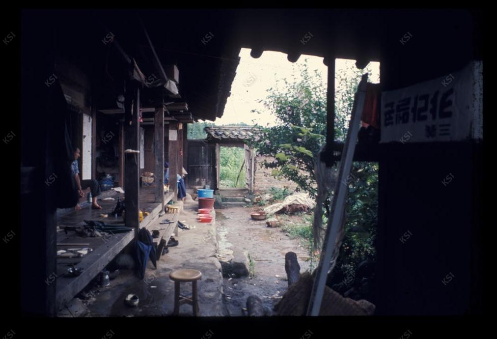 1975년 의인