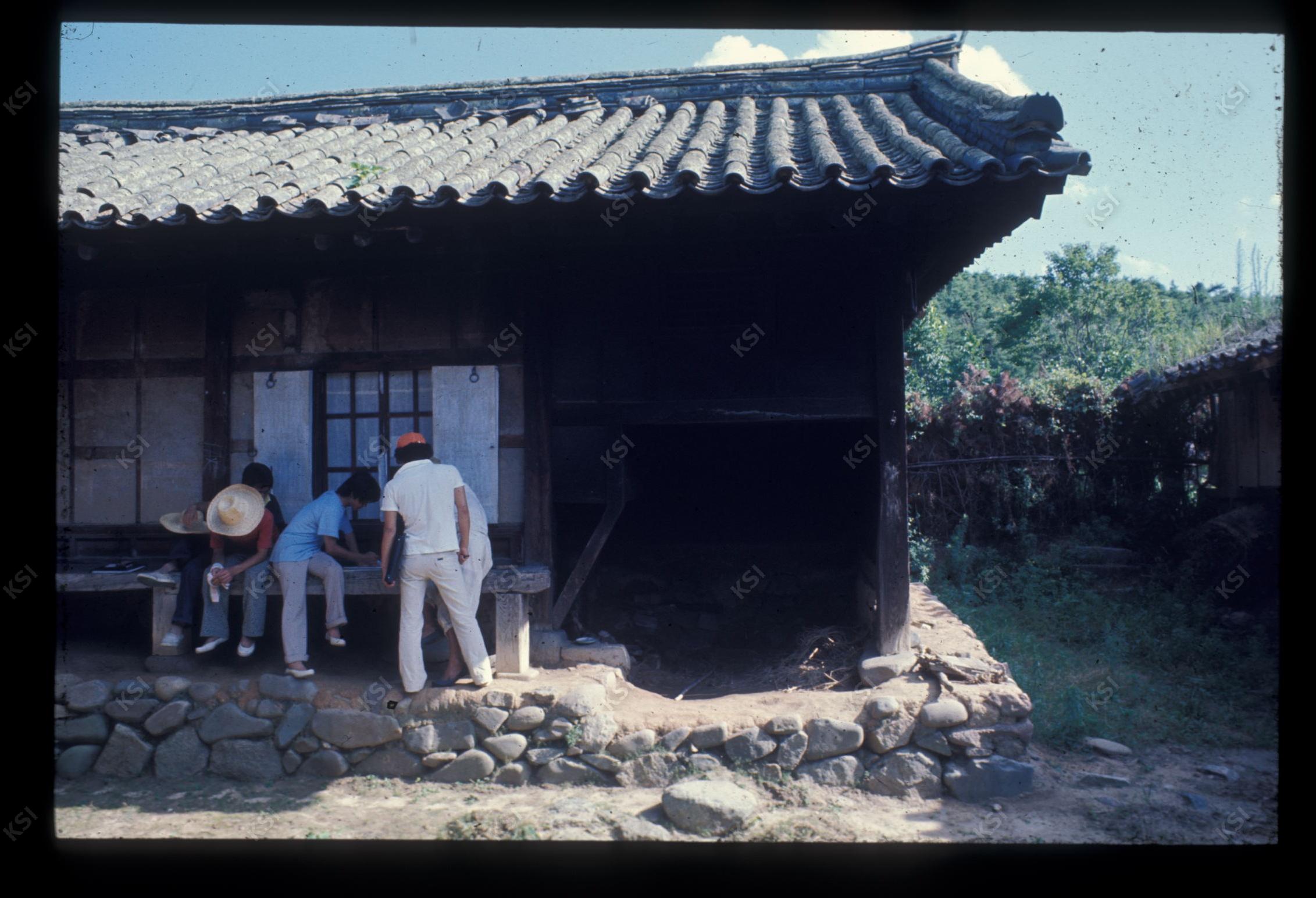 1975년 의인