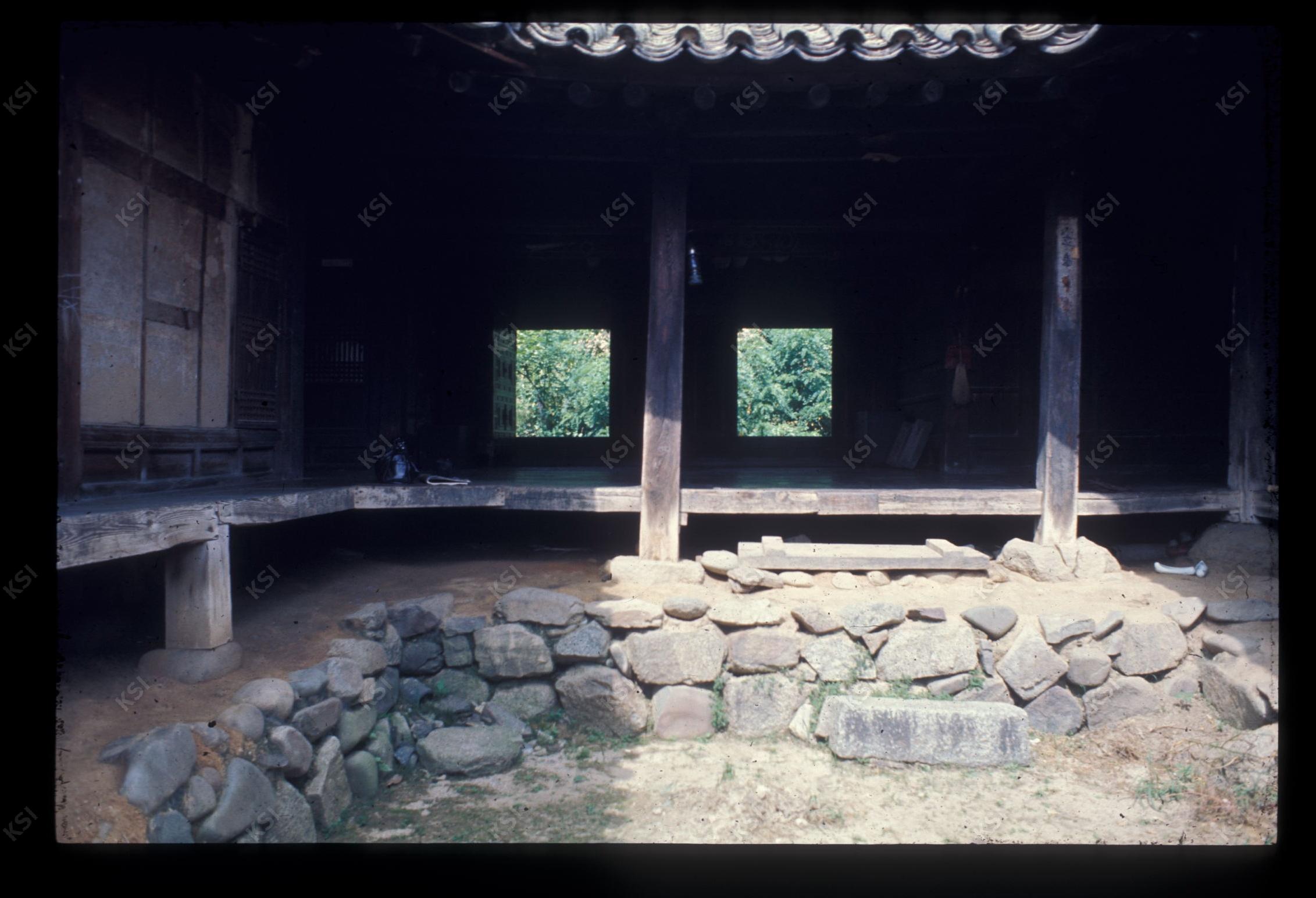1975년 의인