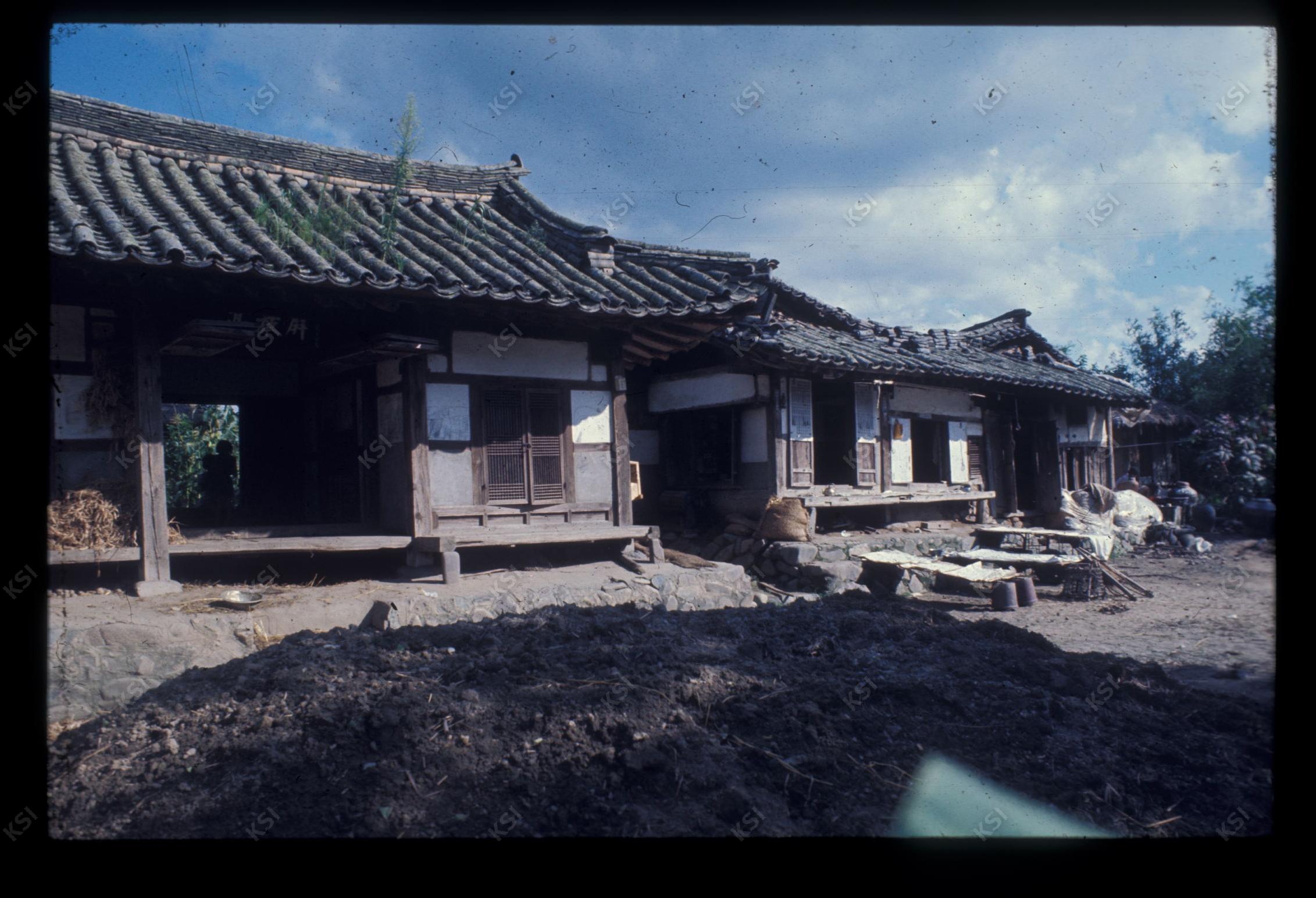 1975년 의인