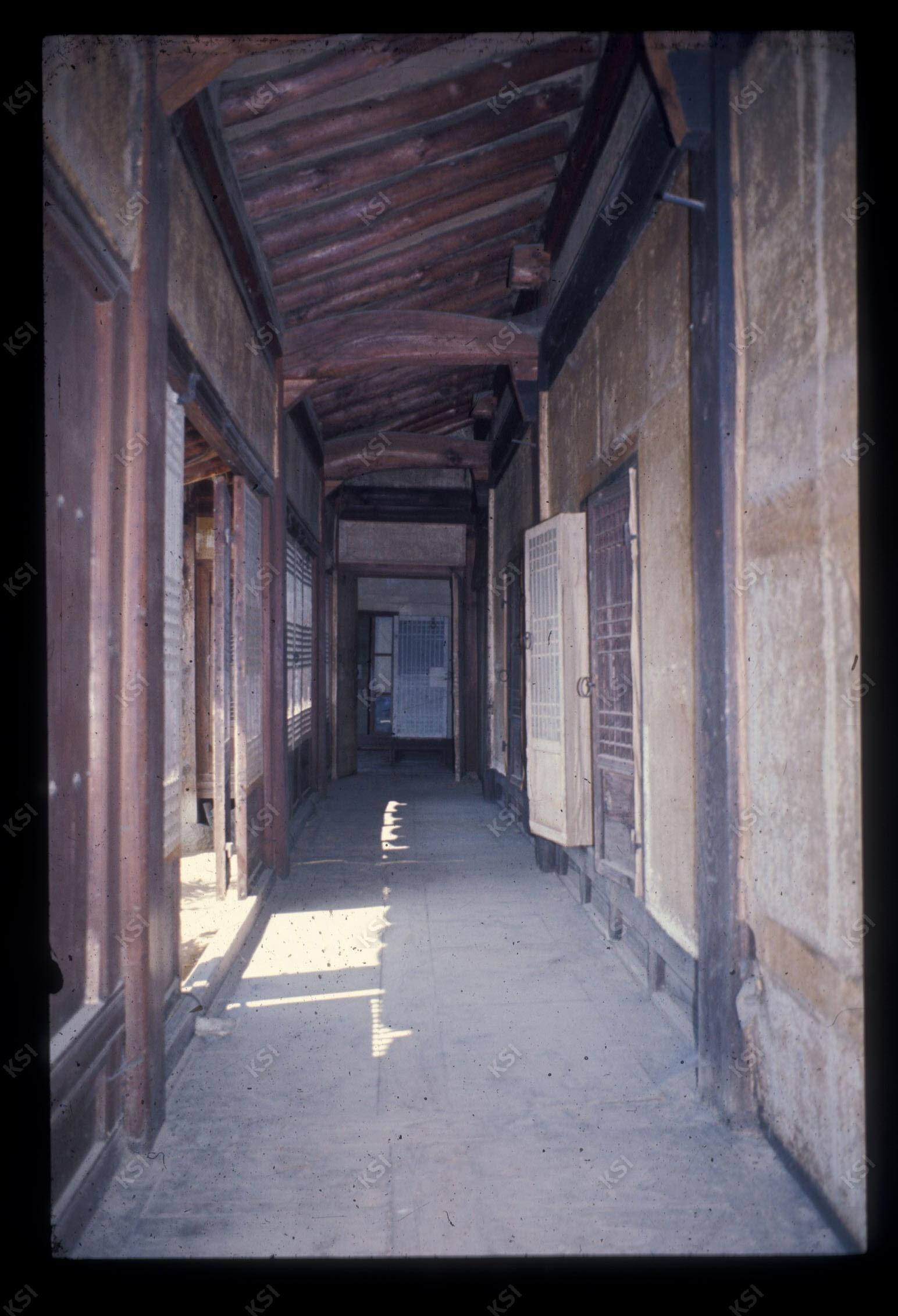 1975년 의인