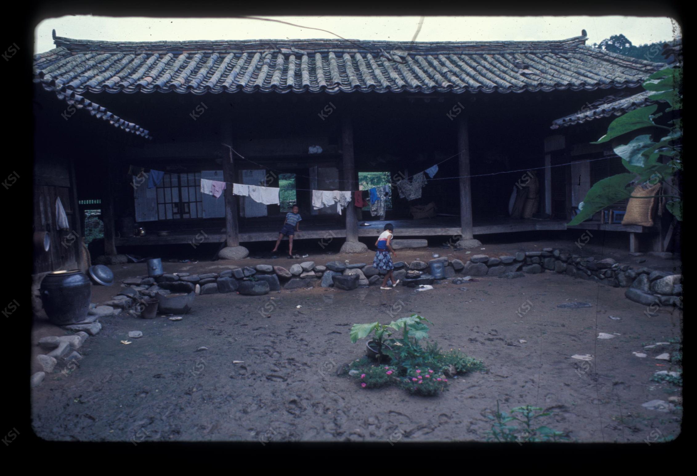 1975년 의인