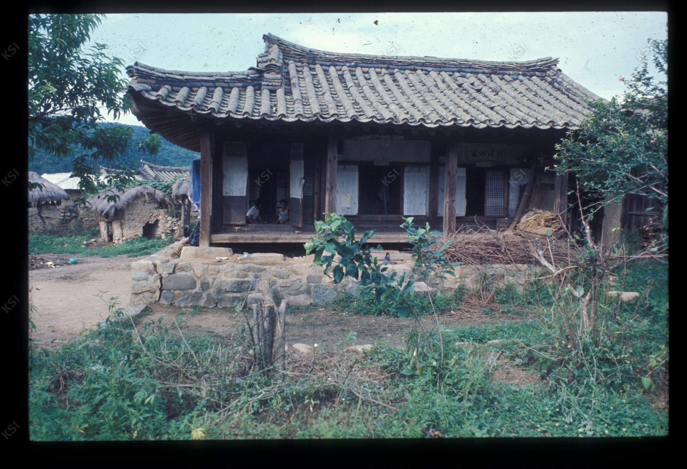 1975년 의인