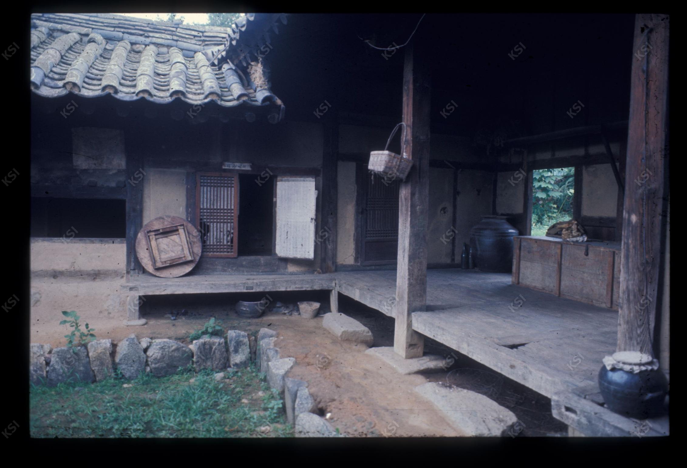1975년 의인