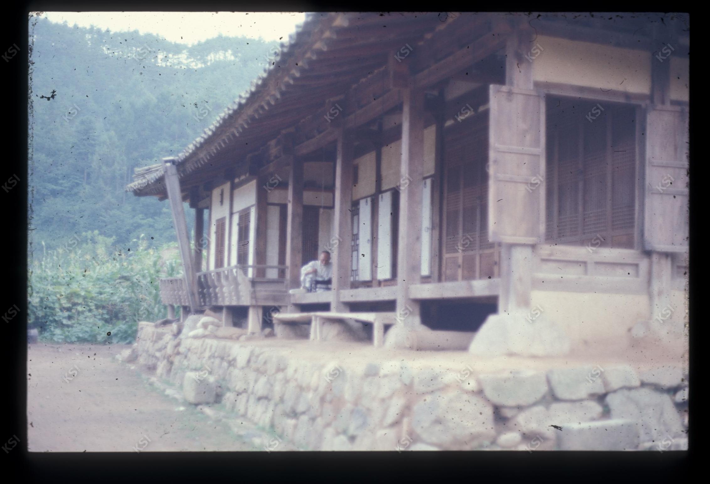 1975년 의인