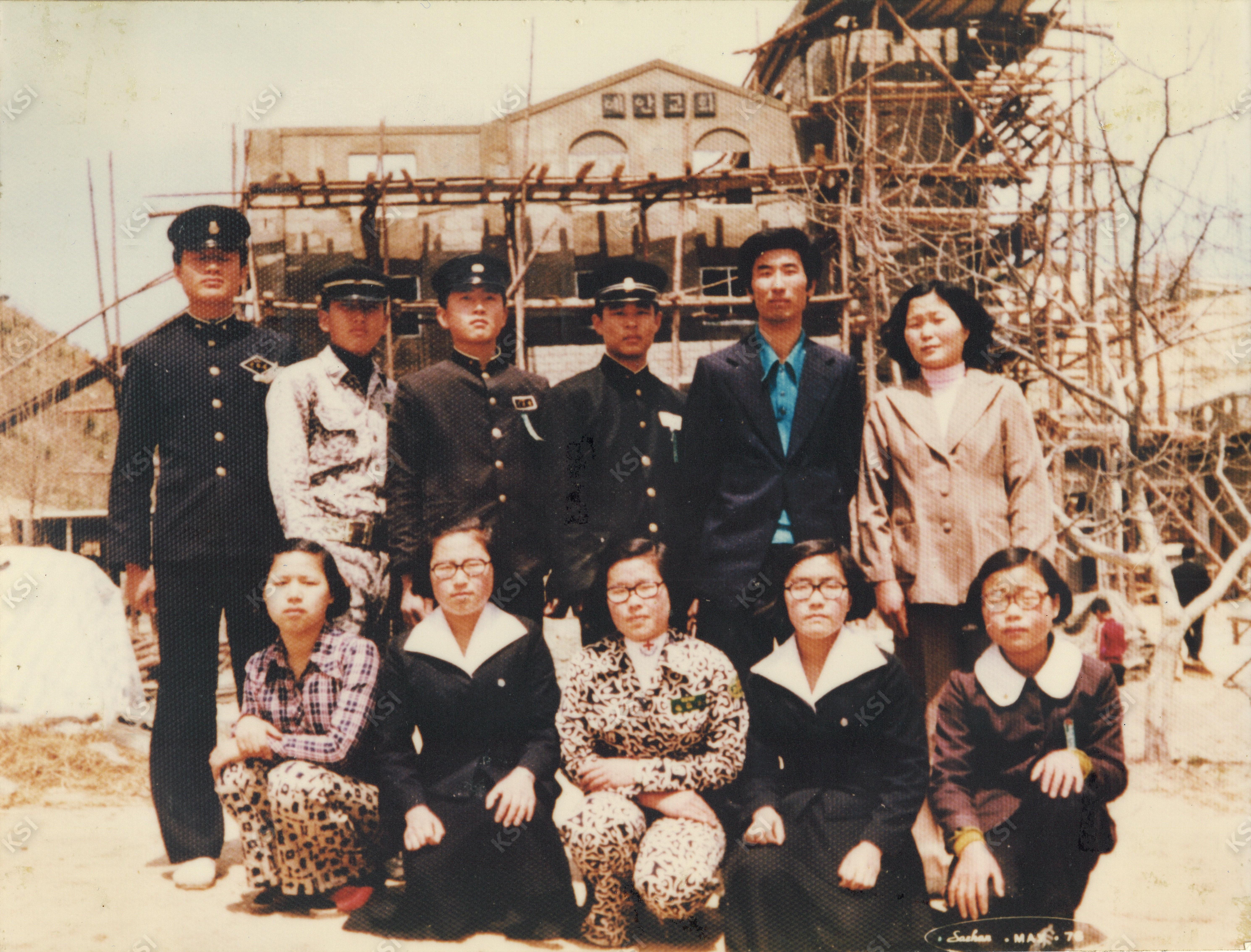 1976년 예안교회 현재 건물