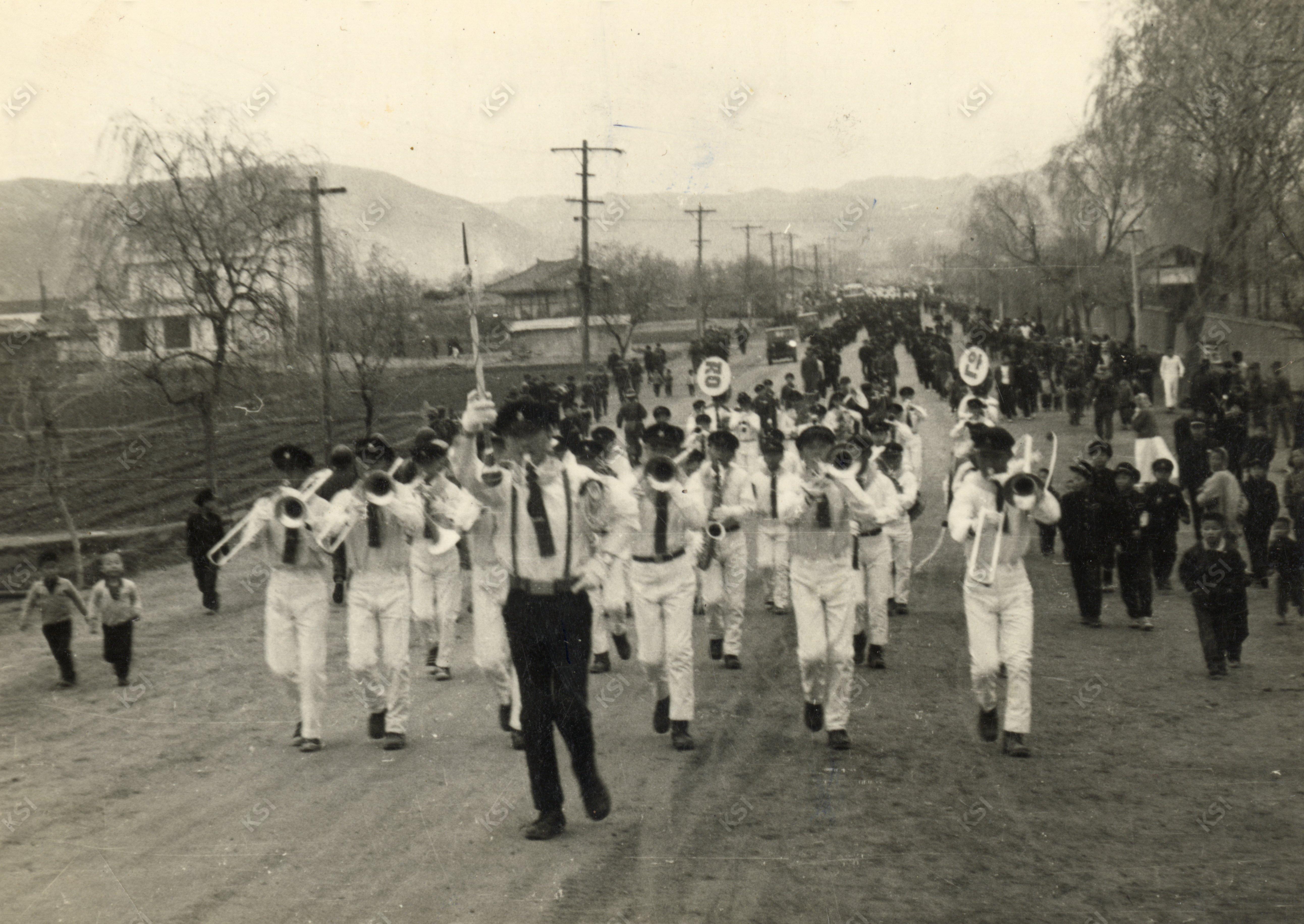 1966년 제13회 안동시민체육대회 中 경안고등학교 악대부