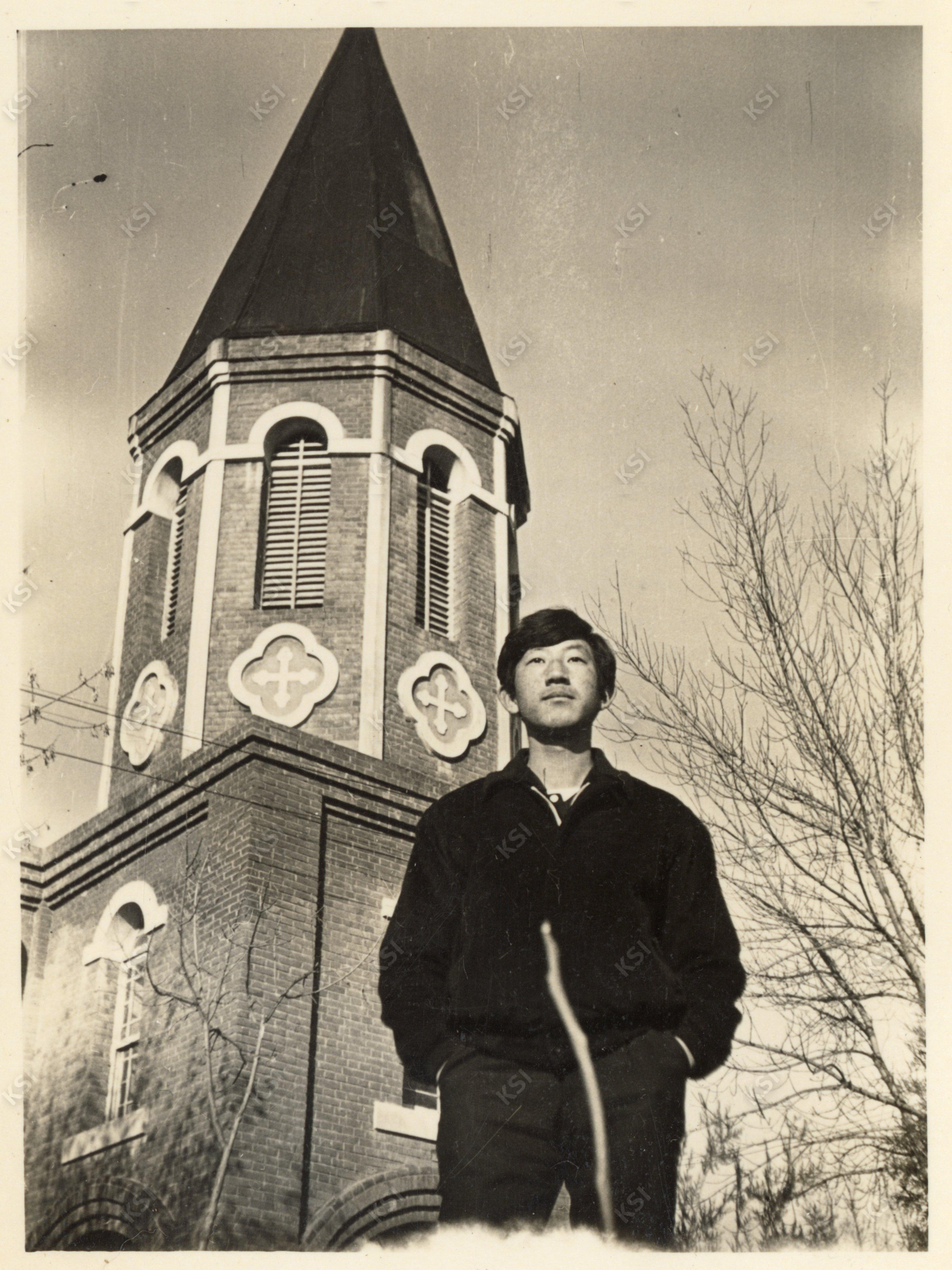 1968년 목성동 성당에서