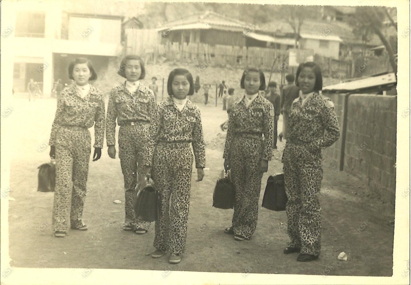 1970년대 큰딸 김미남 경안여상(현 경안여고)