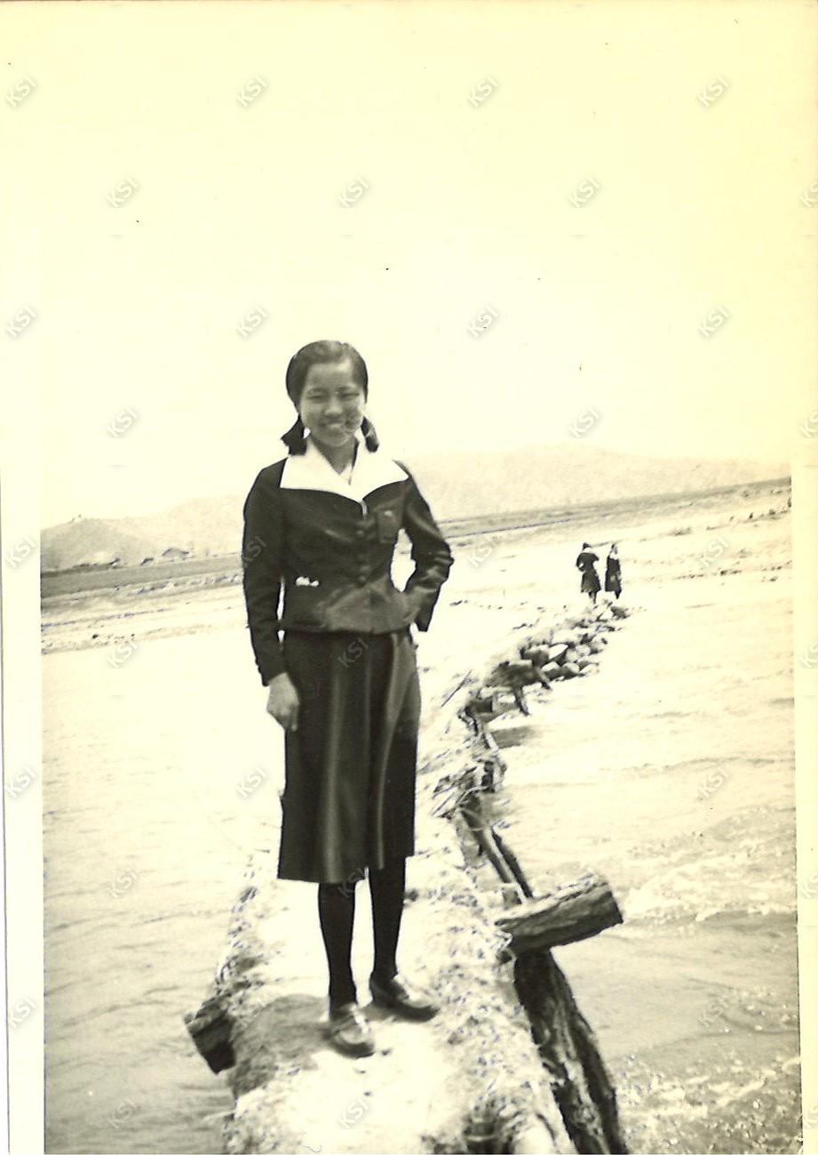1970년대 큰딸 김미남 섶다리에서