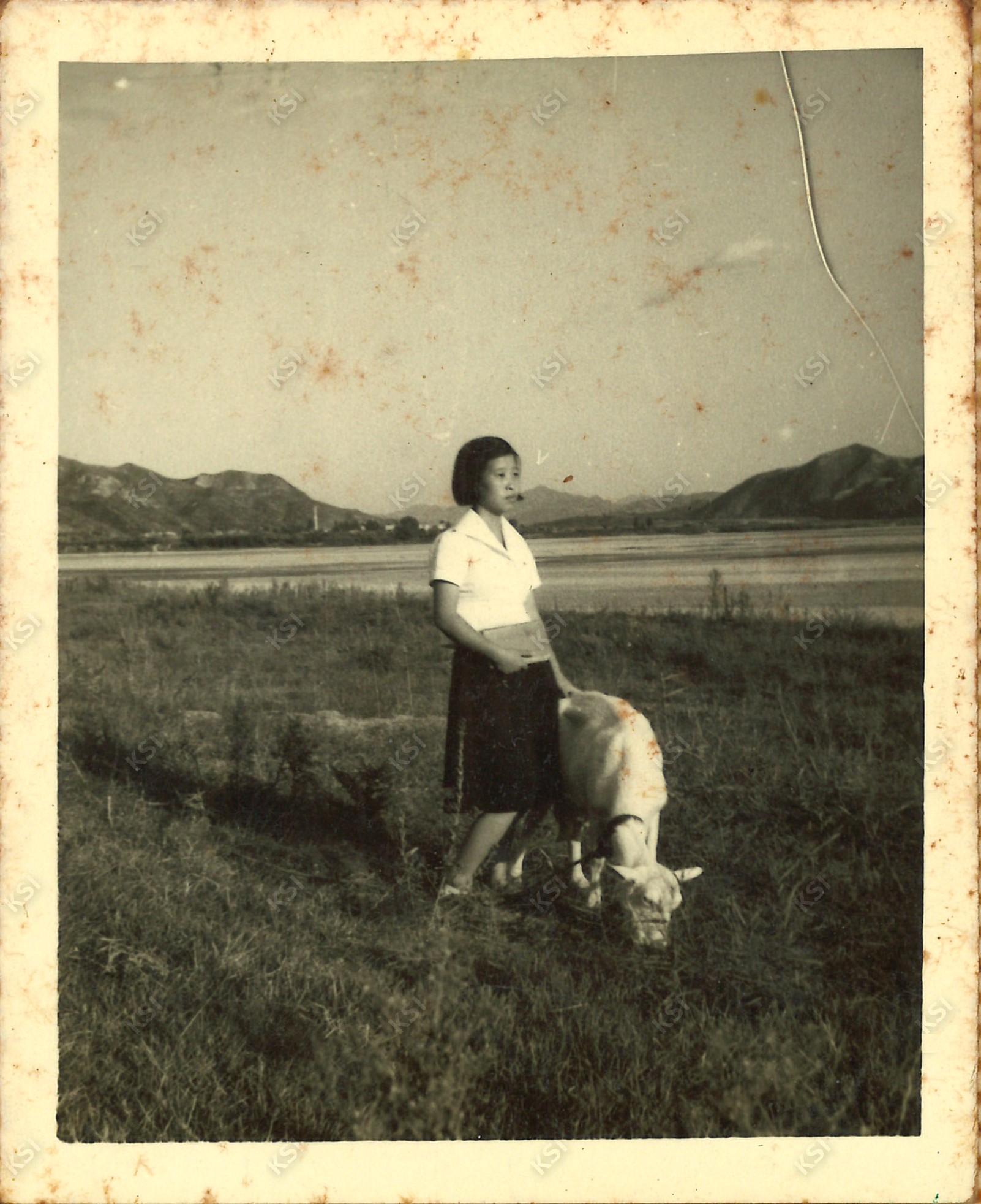 1965년 경안여상 1학년 재학시절 고향인 도산면 서부리에서