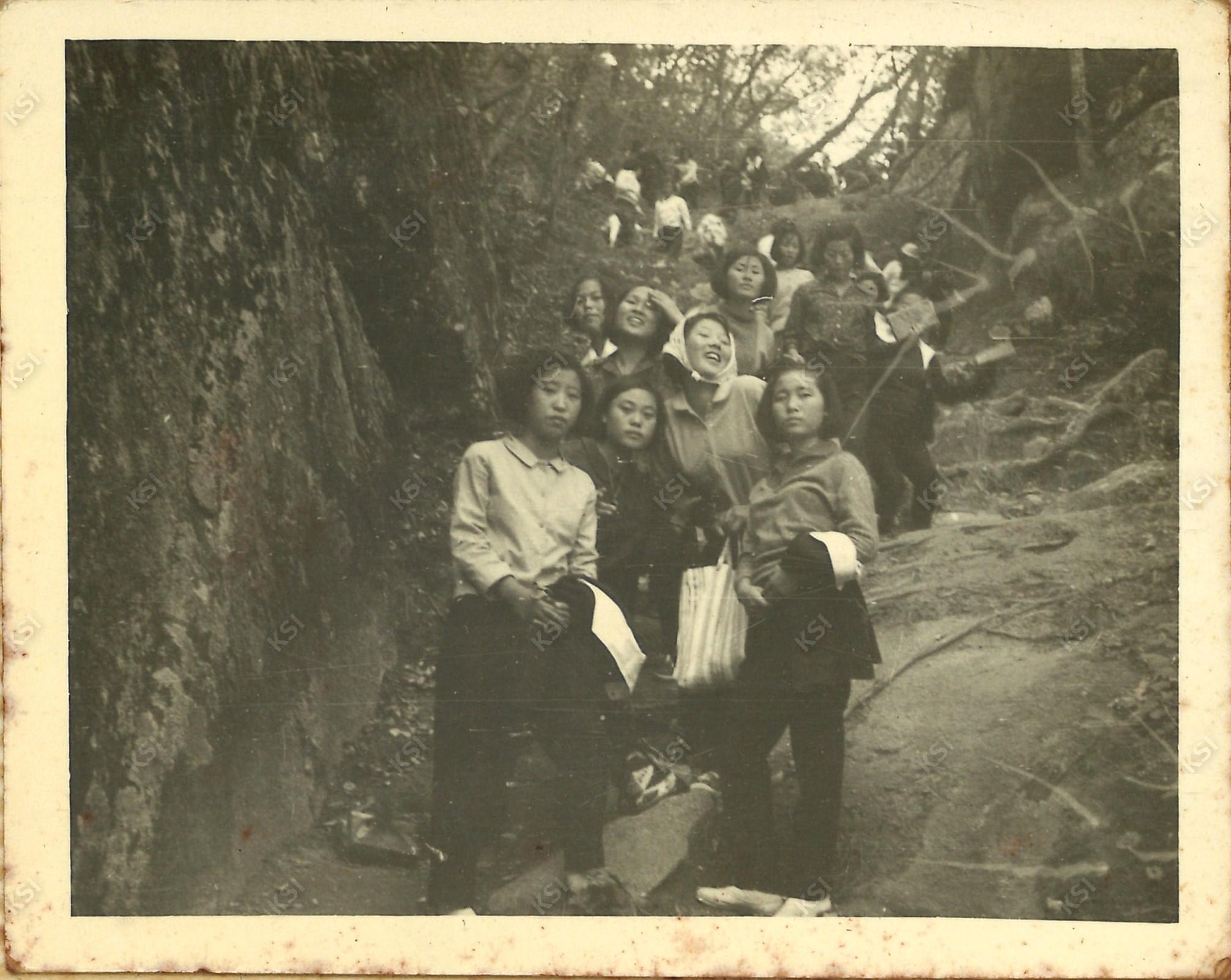 1966년 가을 수학여행 속리산에서