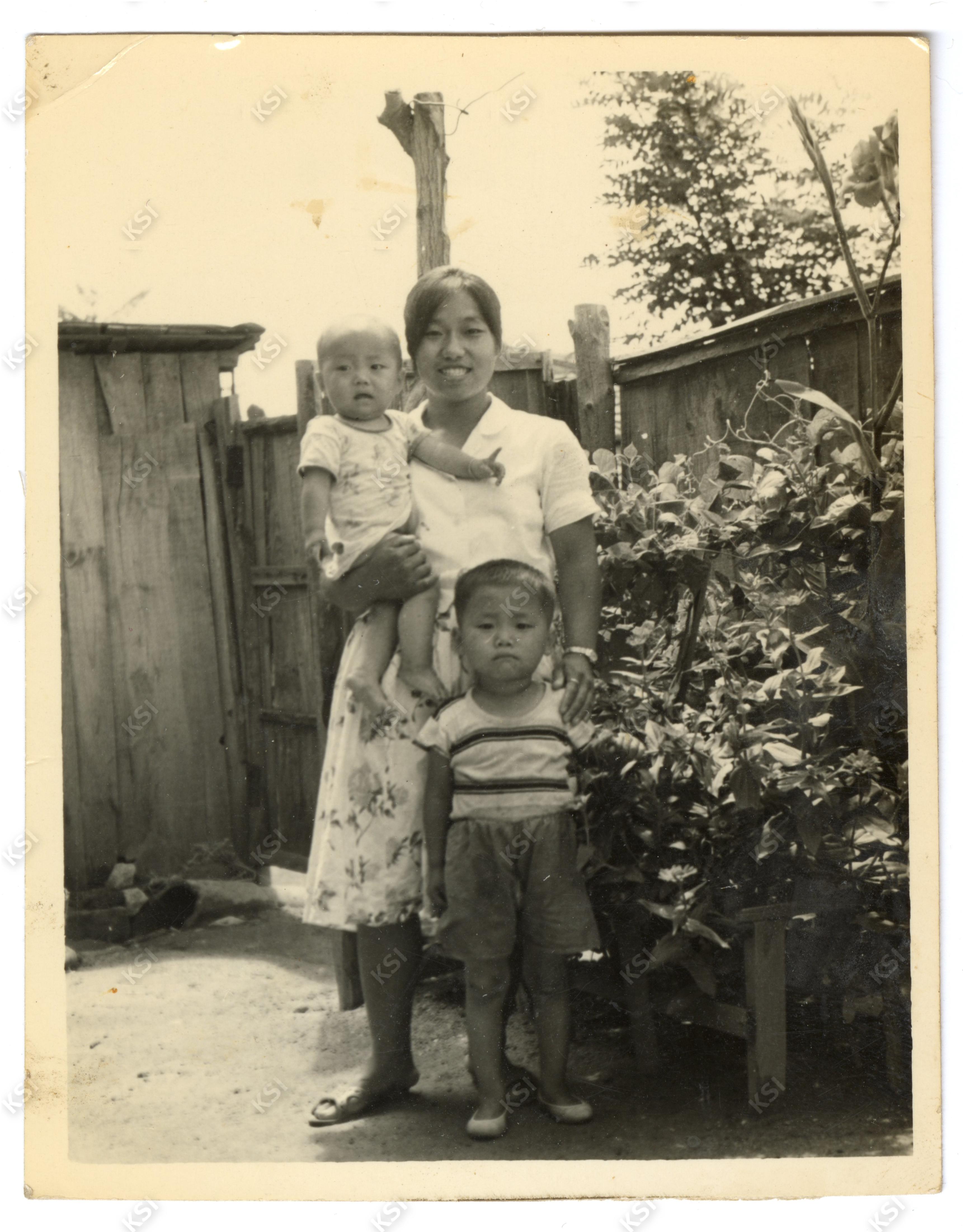 1960년 신세동(성진골) 자택에서