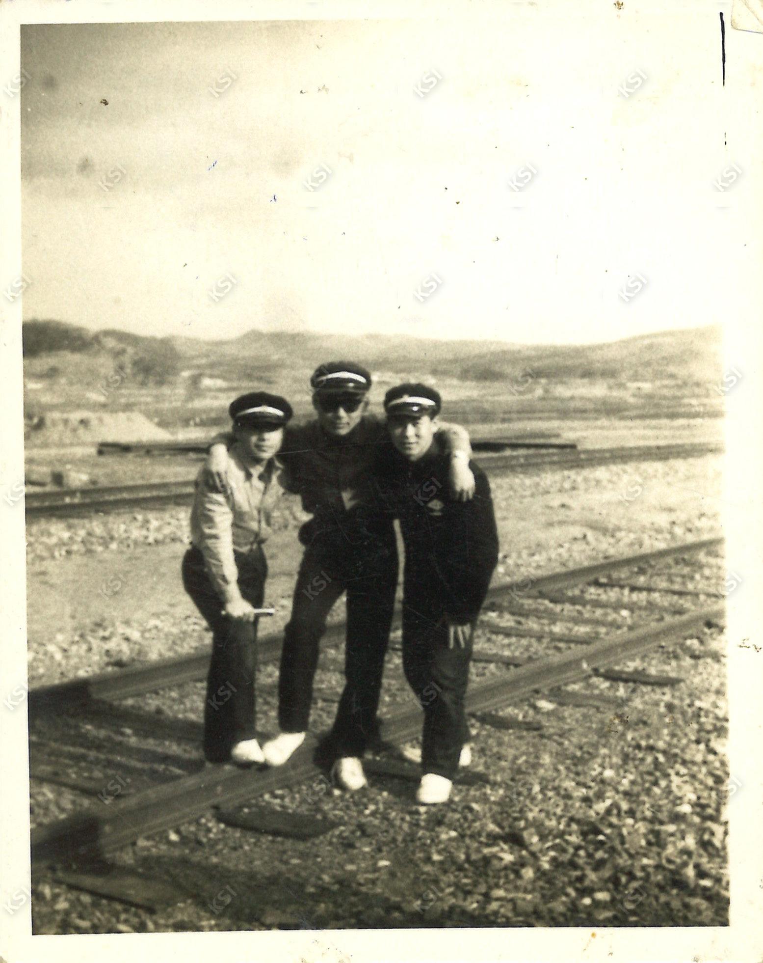 1966년 4월 23일 운산역 철길에서