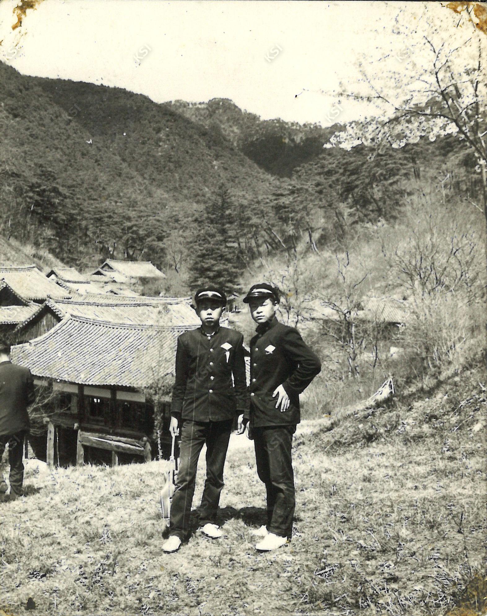 1966년 4월 23일 의성 고운사에서