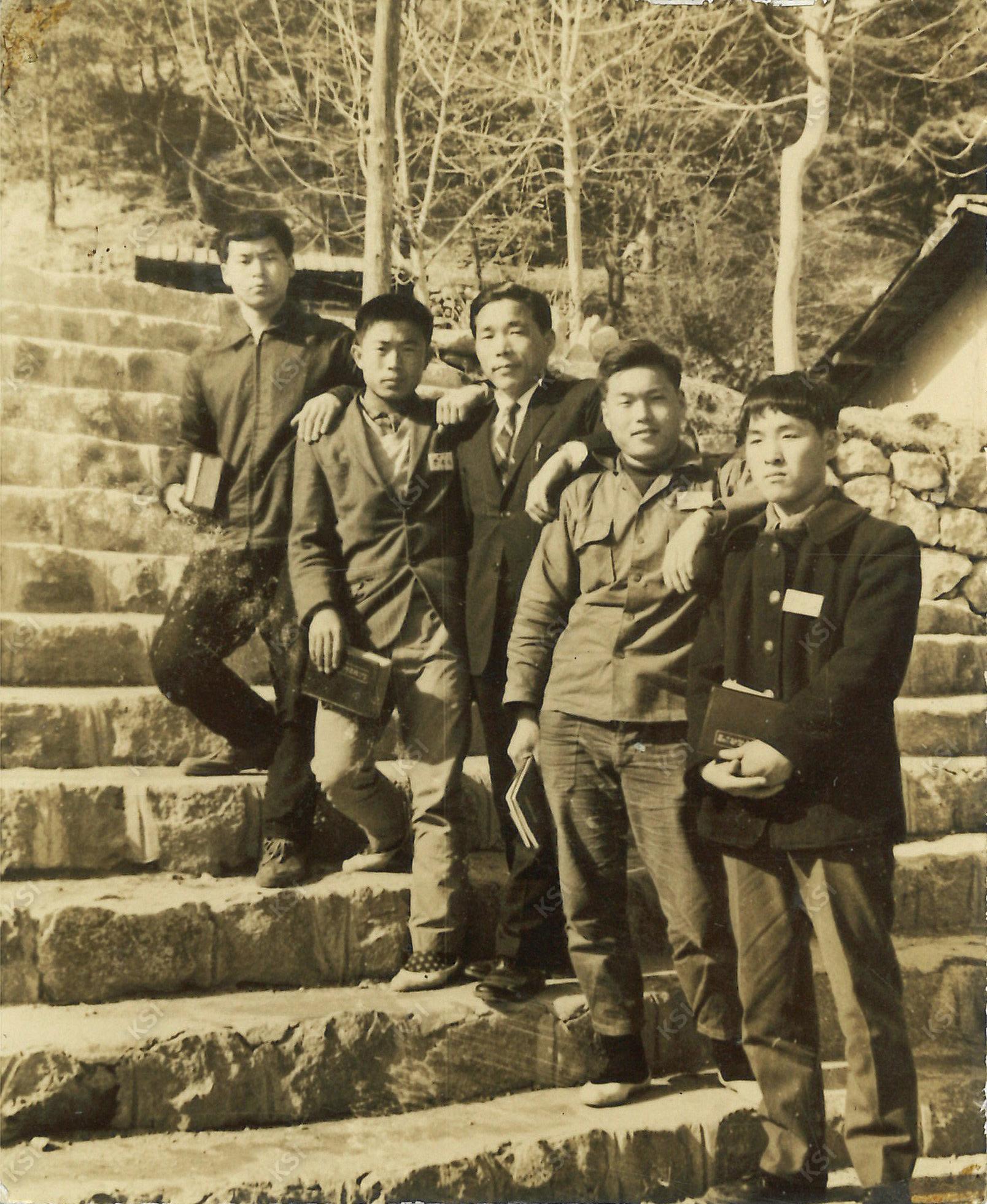 1968년 4월 9일 김천 용문산에서