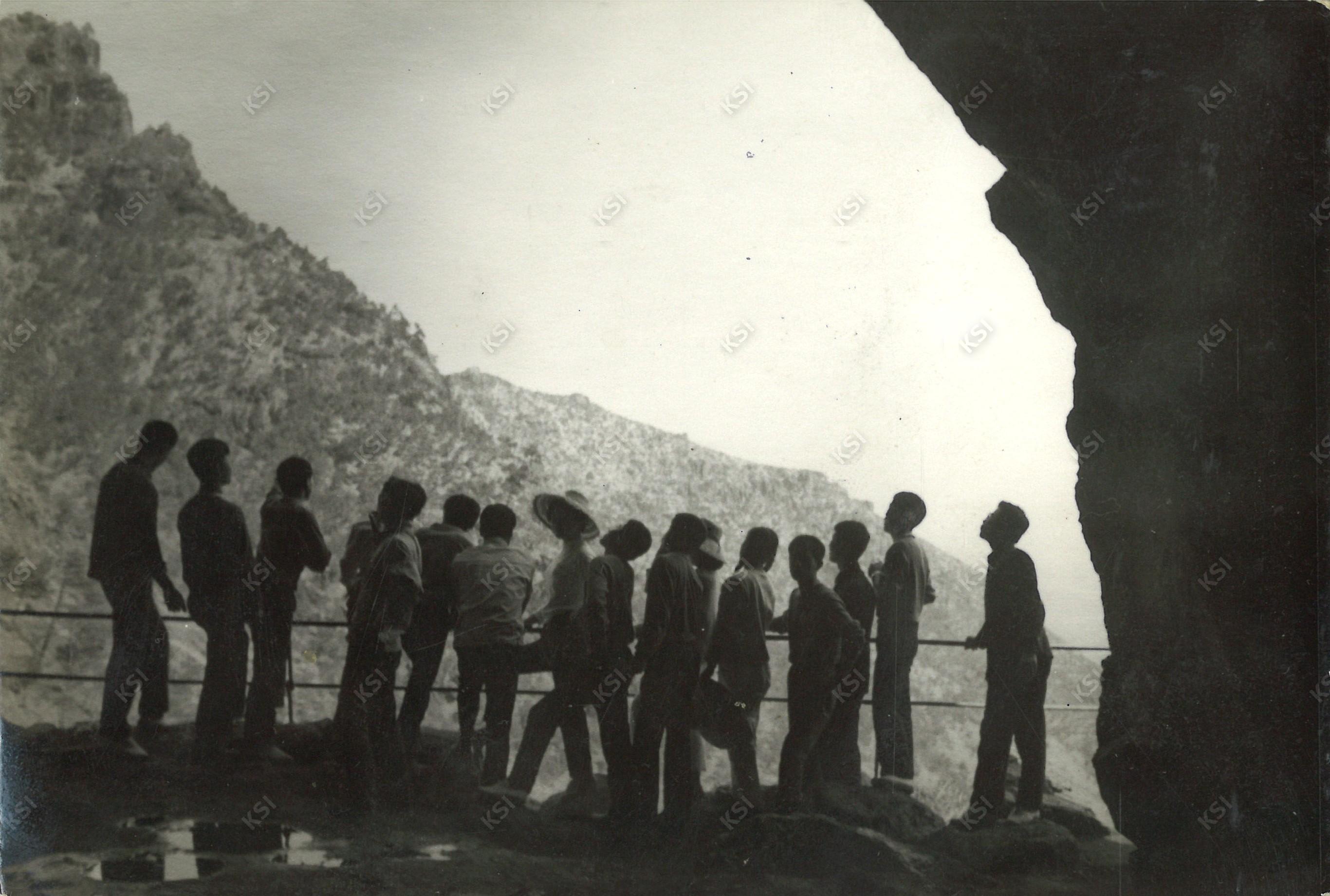 1969년 5월 봄소풍 금오산 선산구내