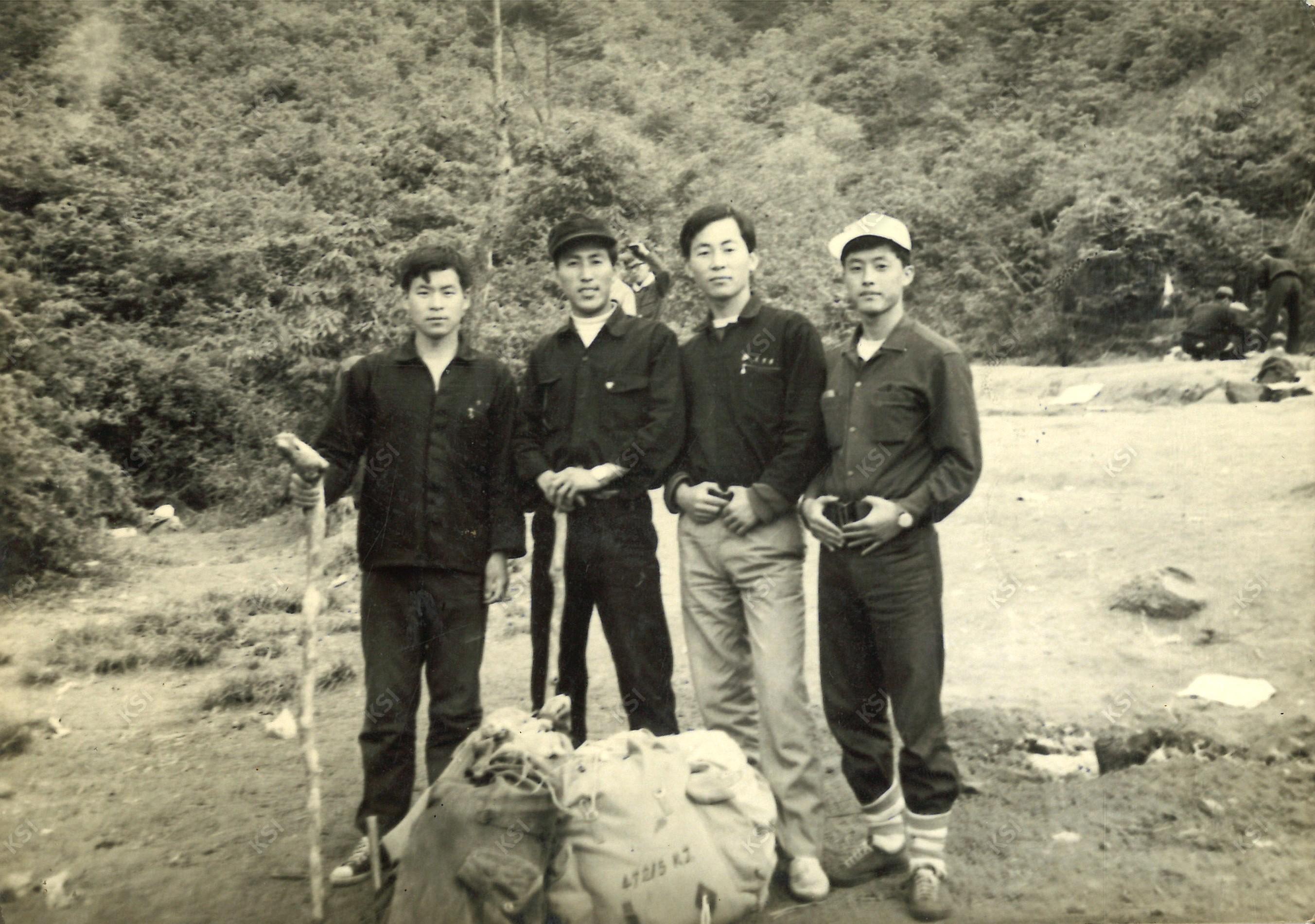1970년 5월 22~23일 제18회 5.28 개교기념 사대 등반대회 수숫골에서