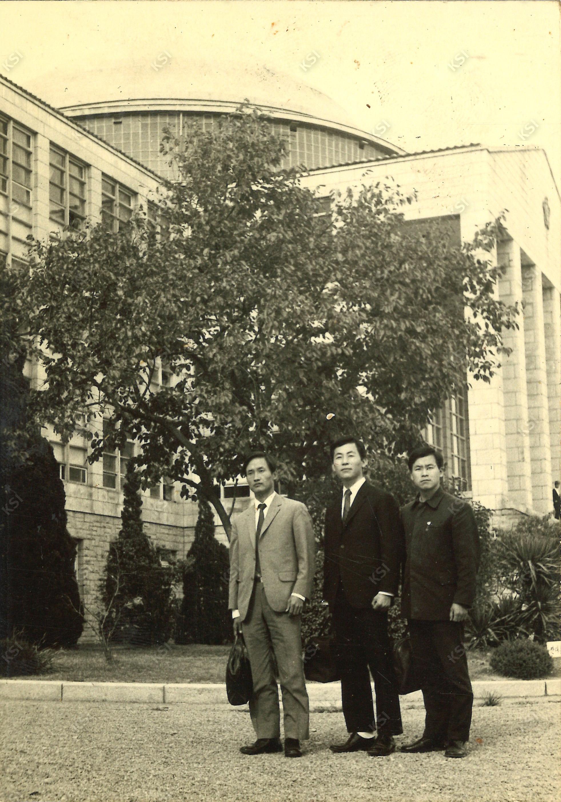 1971년 경북대학교 교정에서