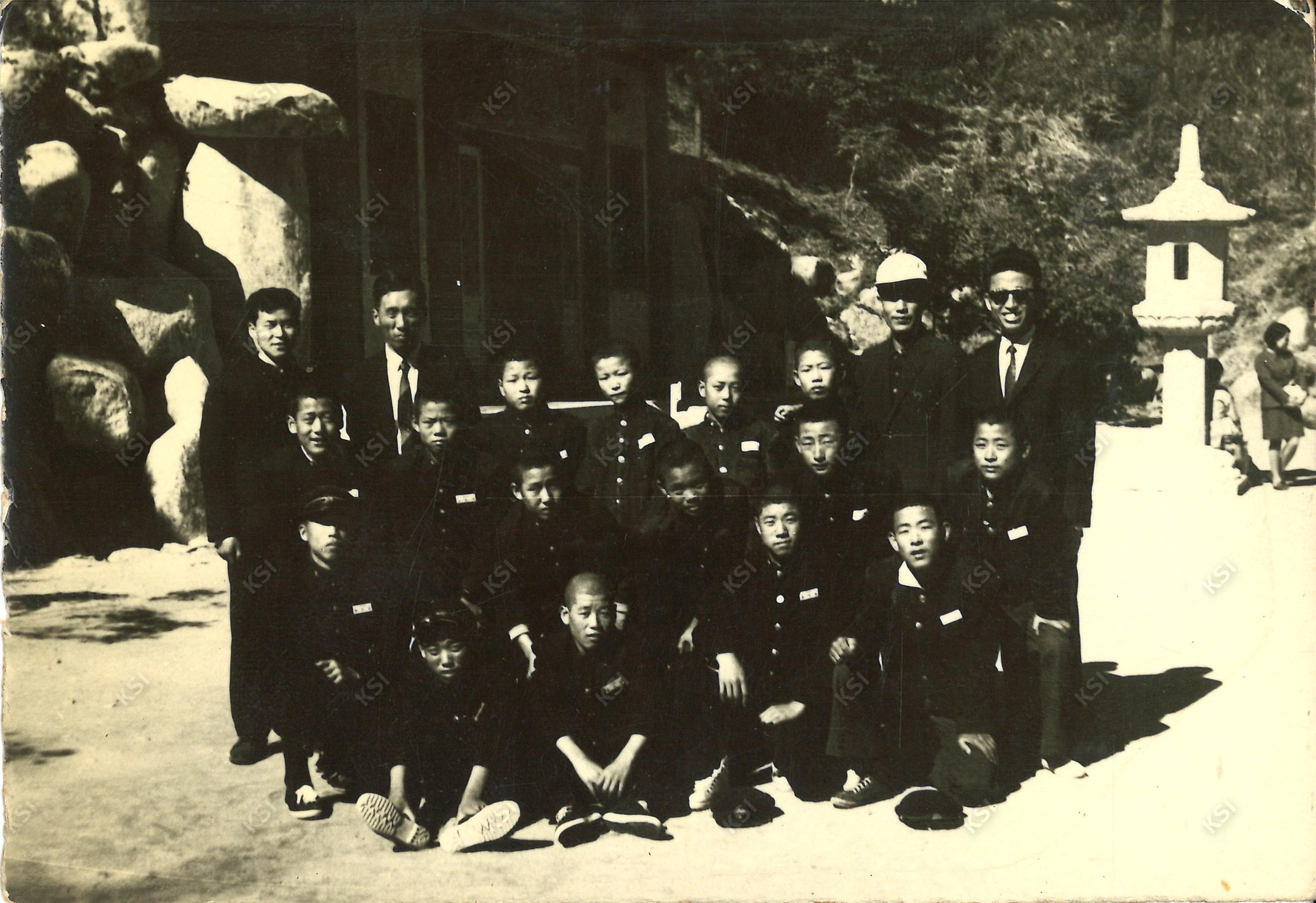1971년 경주 석굴암에서