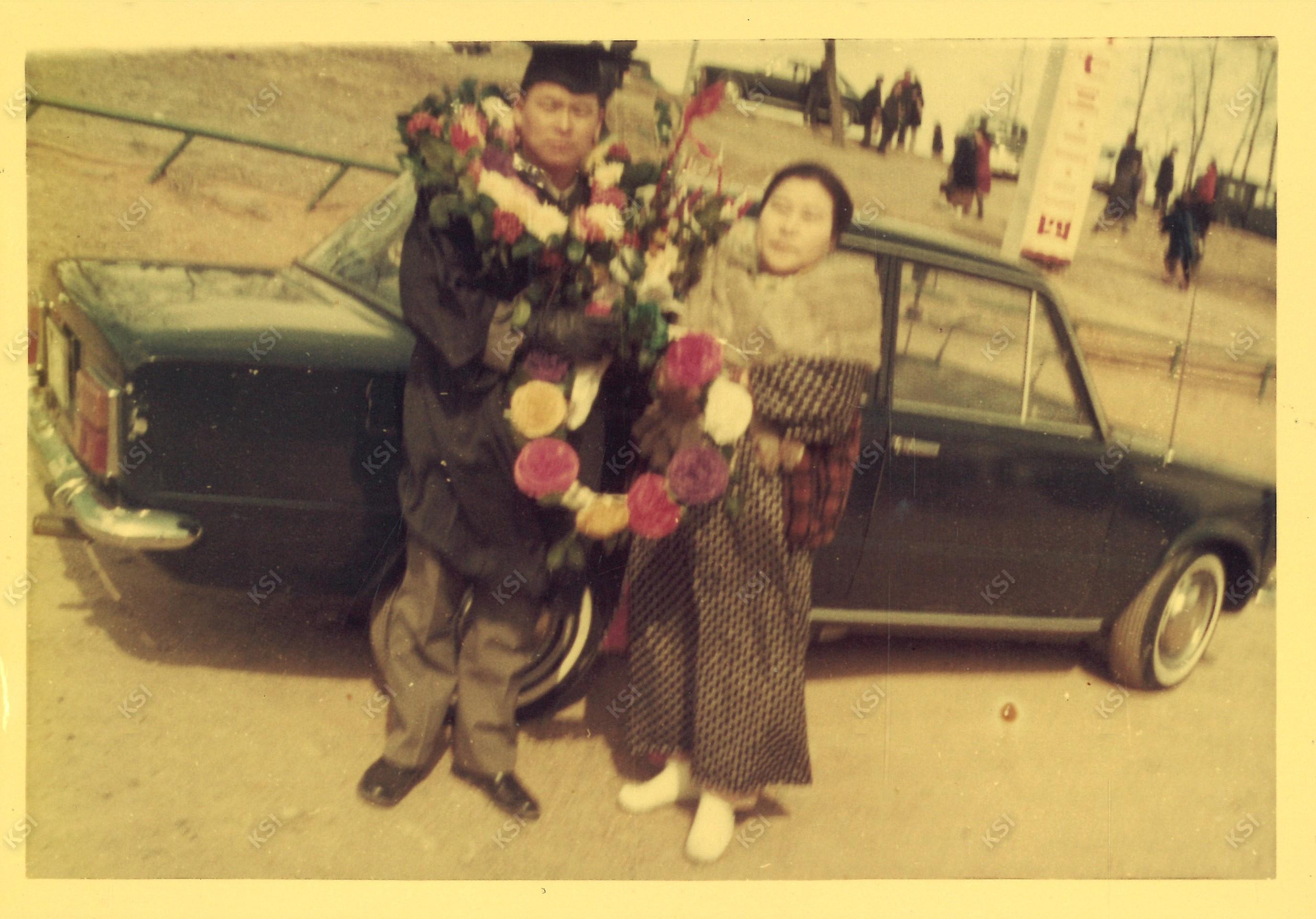 1973년 2월 경북대학교 졸업식