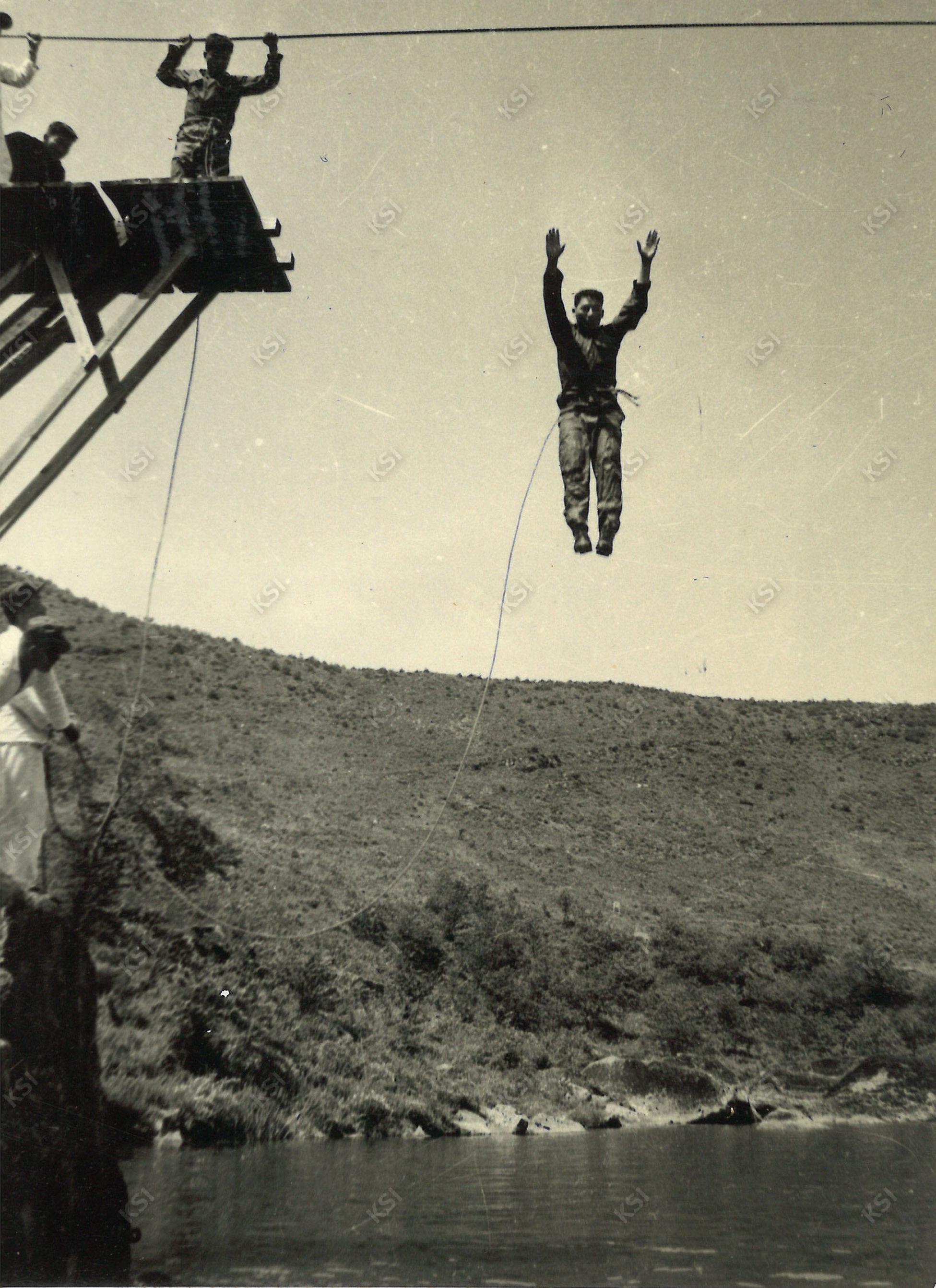 1973년 5월 19일 수직낙하 훈련