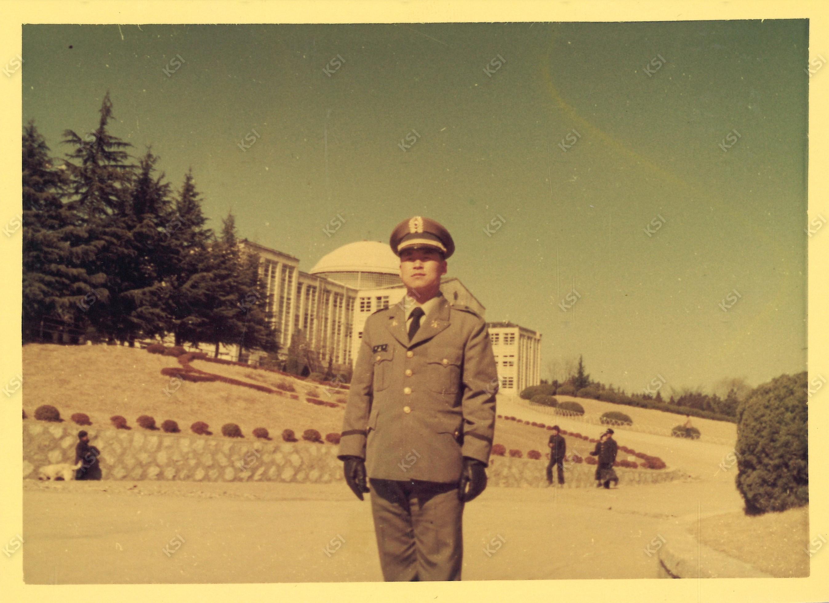 1973년 경북대학교 교정에서