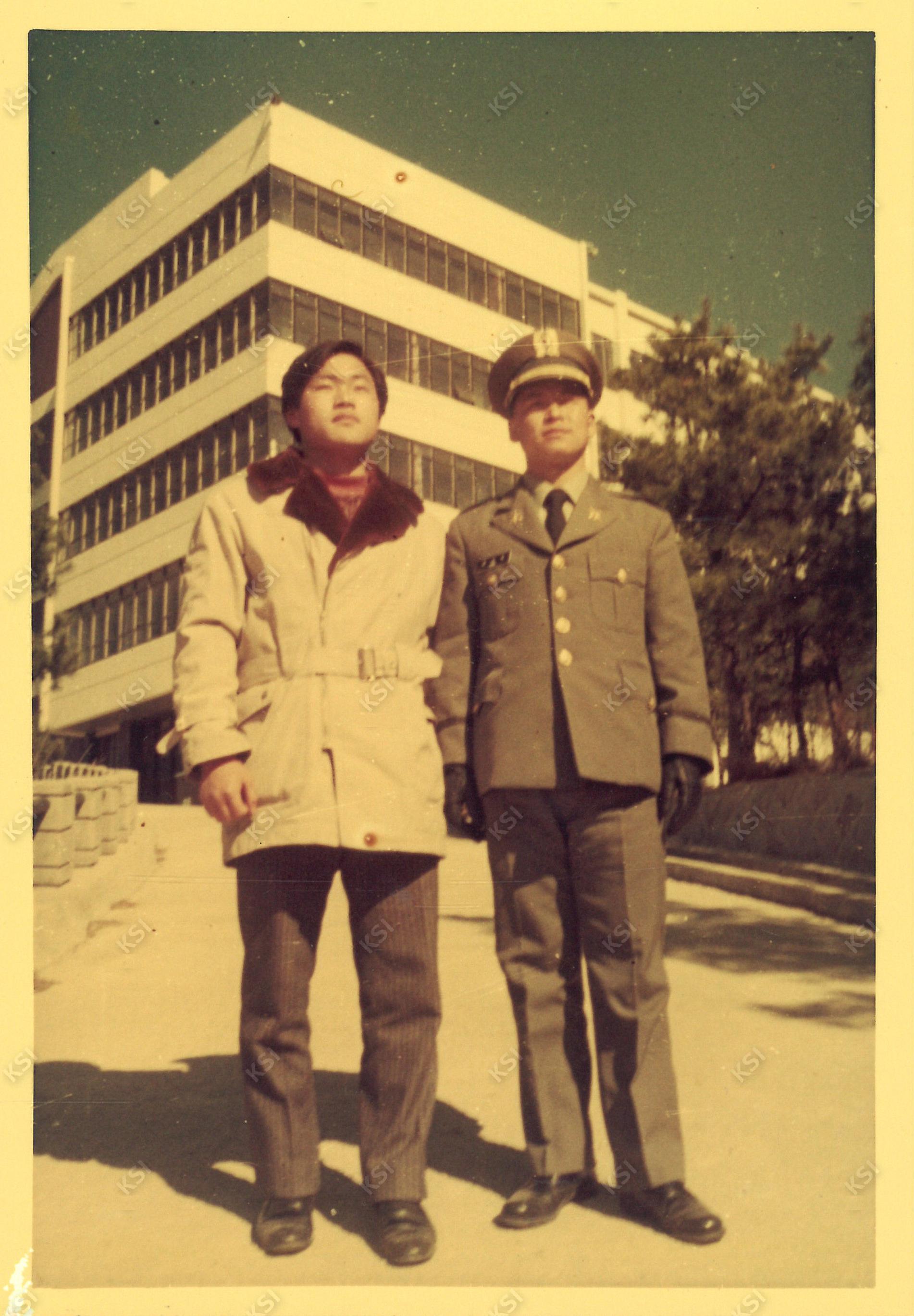 1973년 경북대학교 교정에서