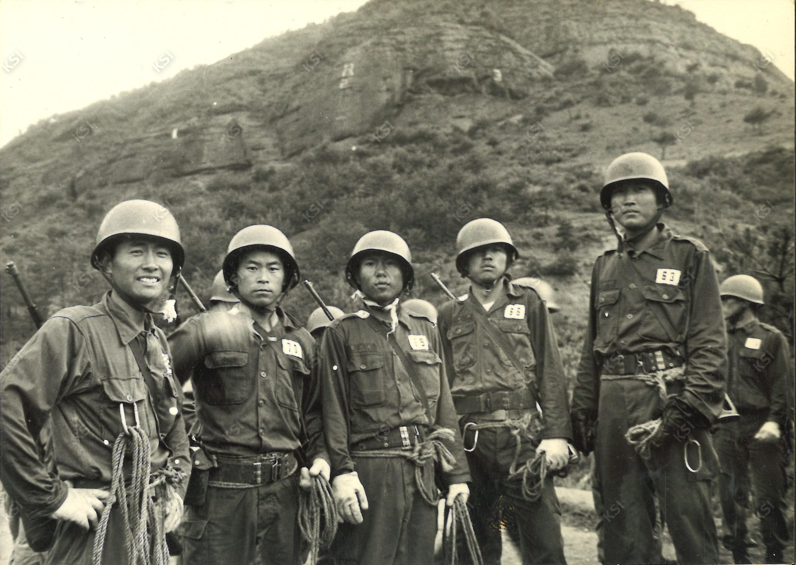 1973년 군복무 시절 전남 동복유격장 레펠코스