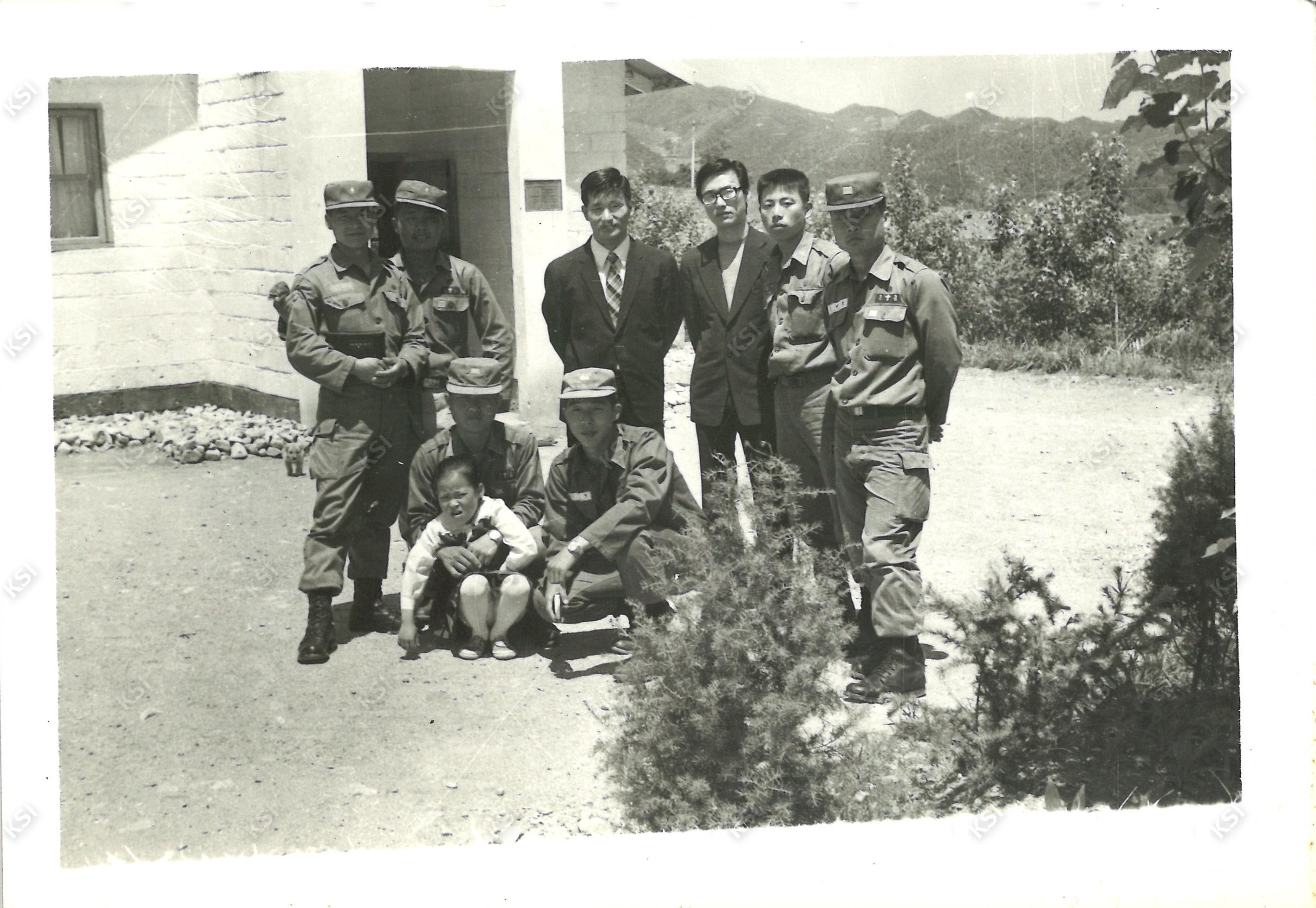 1974년 6월 2일 포병교회 앞에서