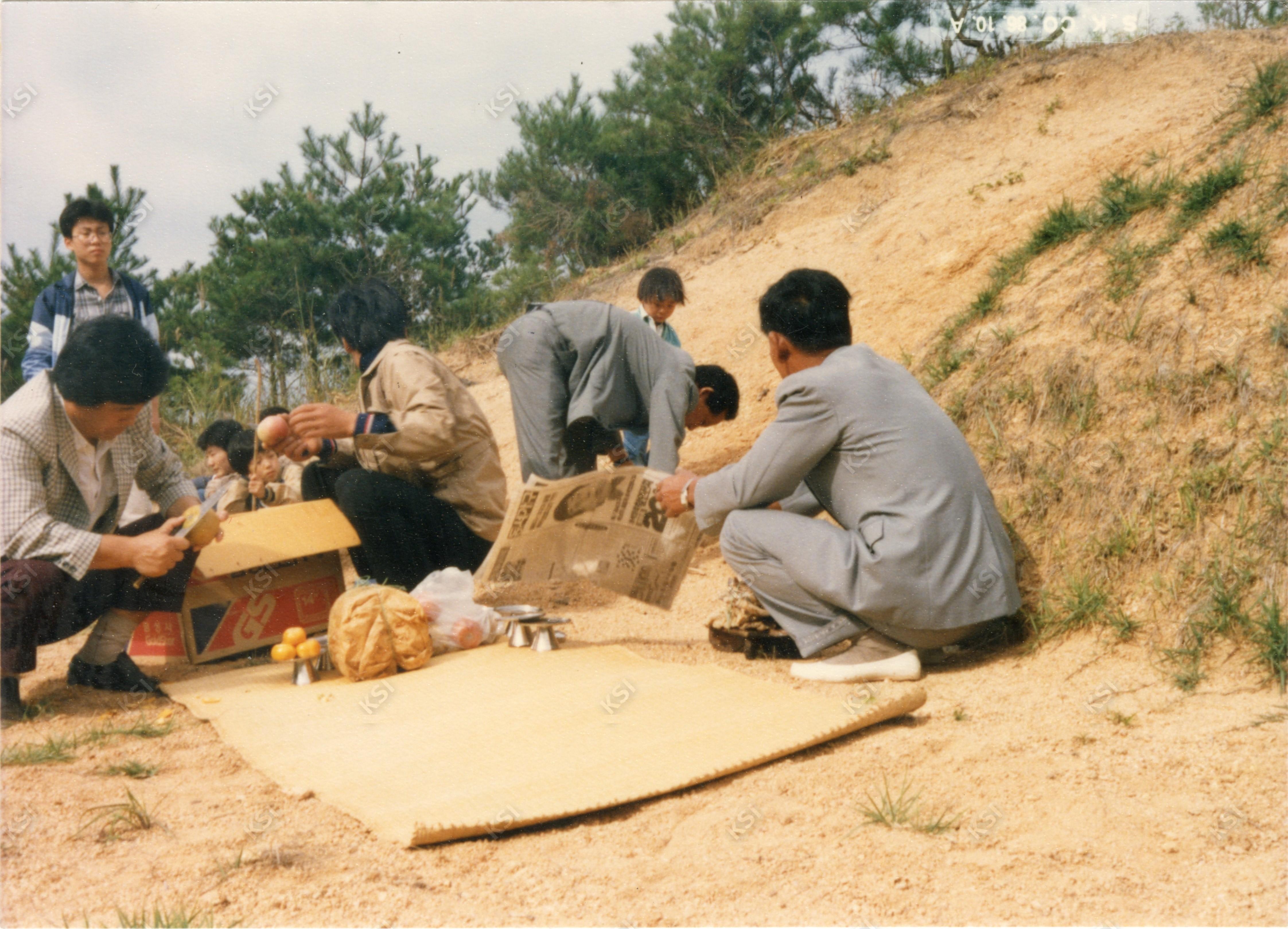1980년대 망천리 산소에서