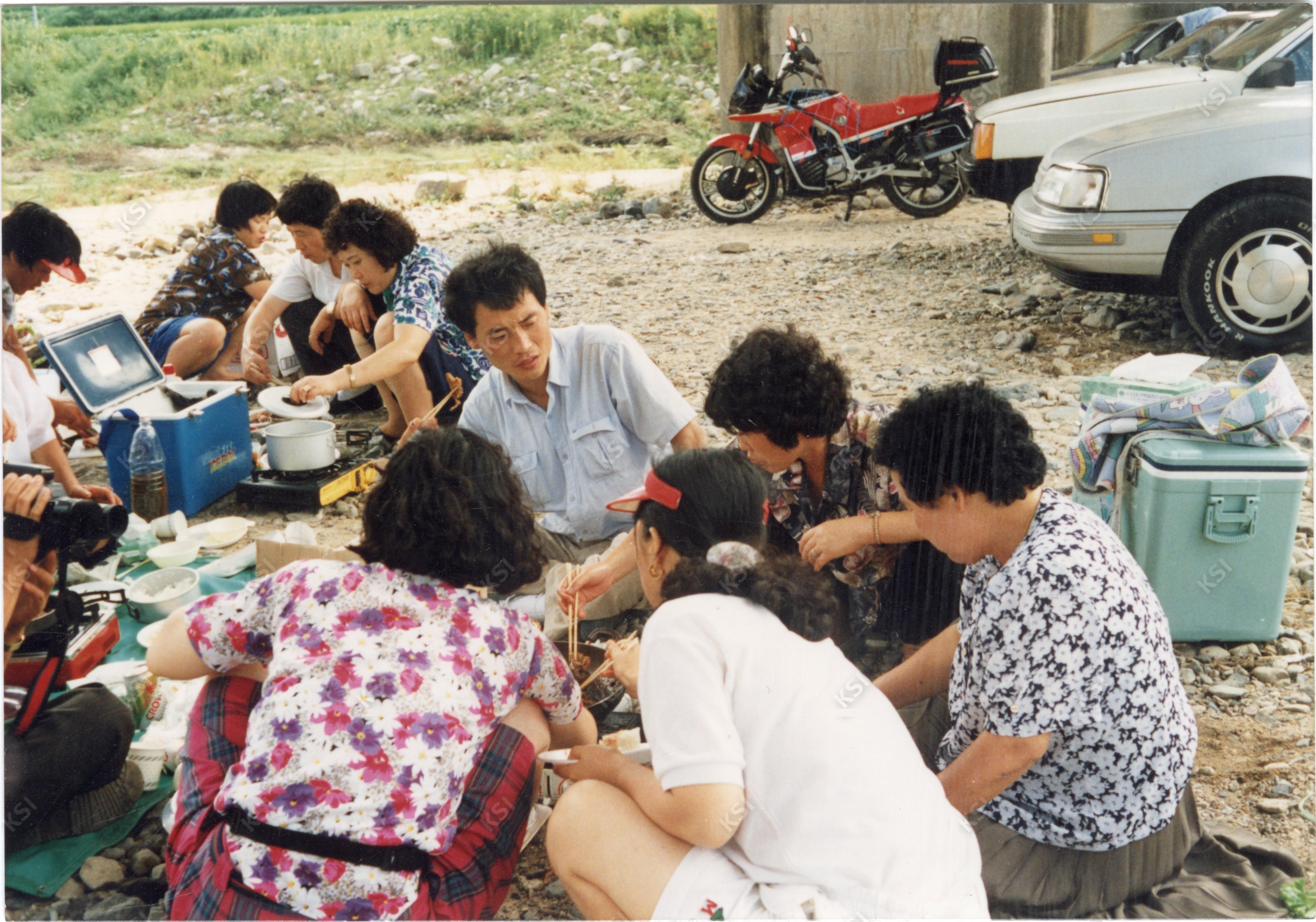 1980년대 안동 낙동강변 아유회