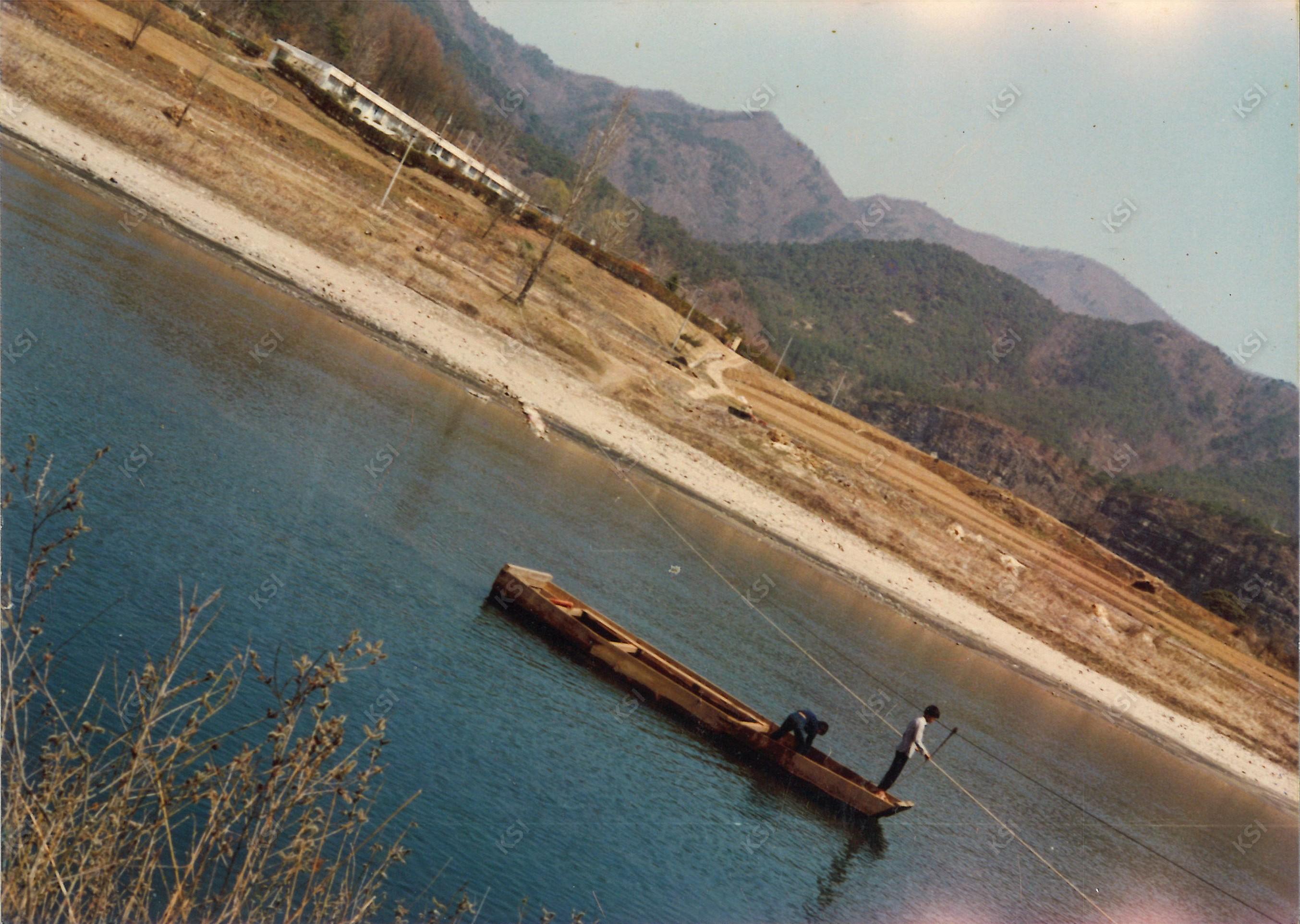 1987년 도산국민학교 앞 강에 있었던 줄배