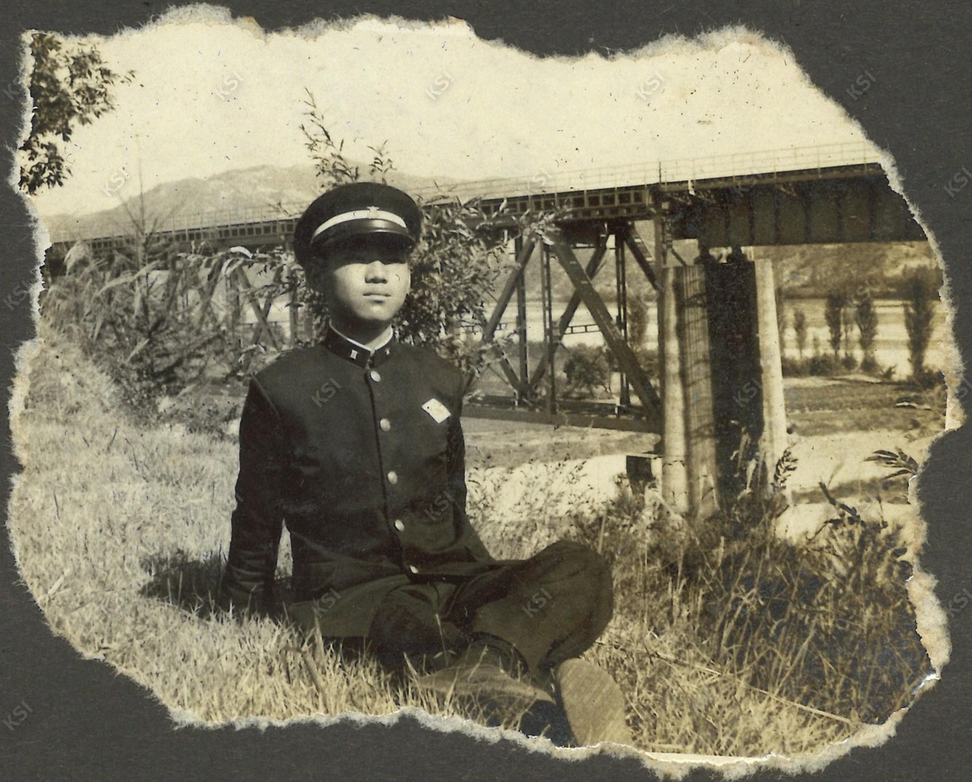1969~1971년경 진모래 철교(성락철교)를 배경으로
