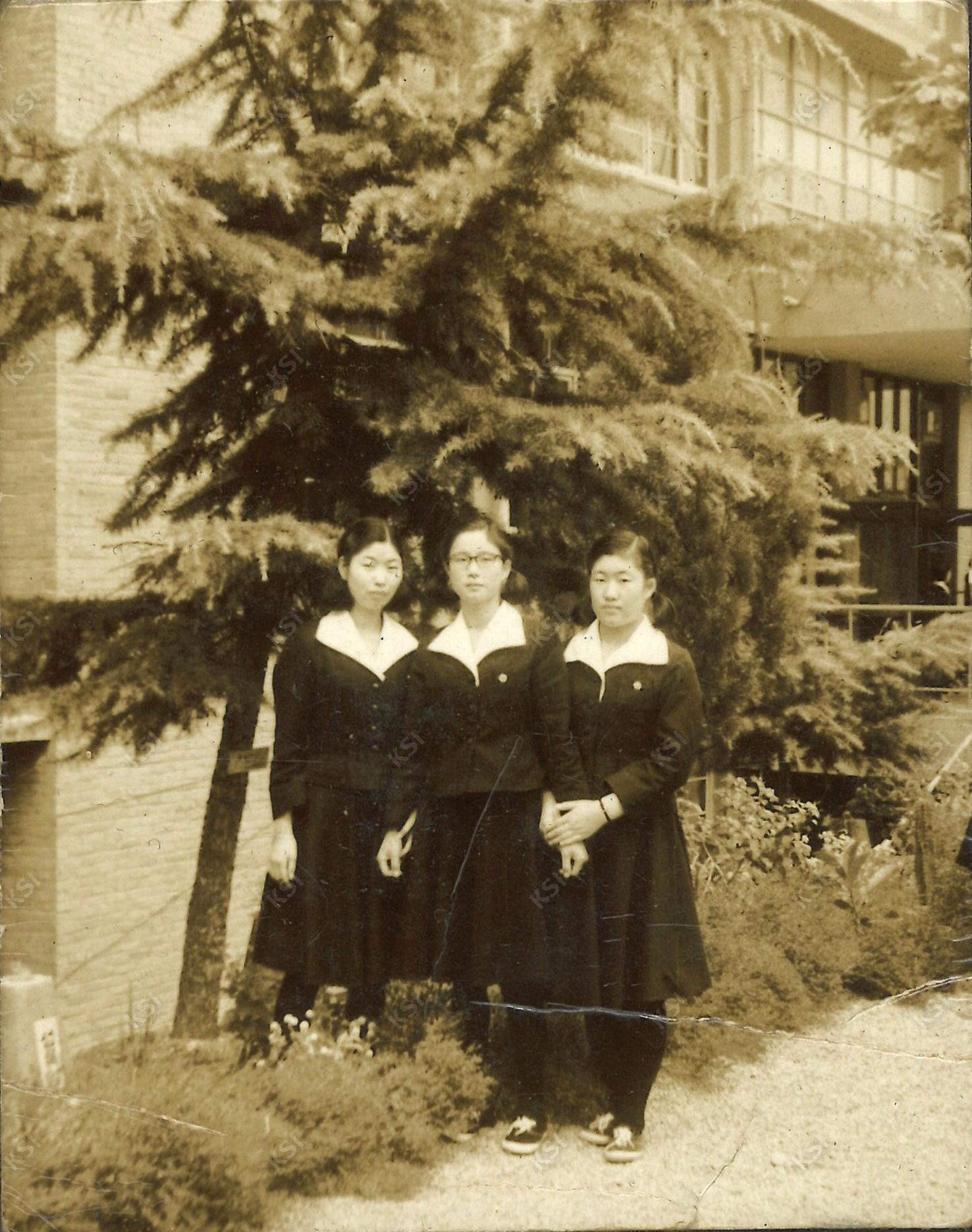 1969~1971년경 안동여중 교사에서