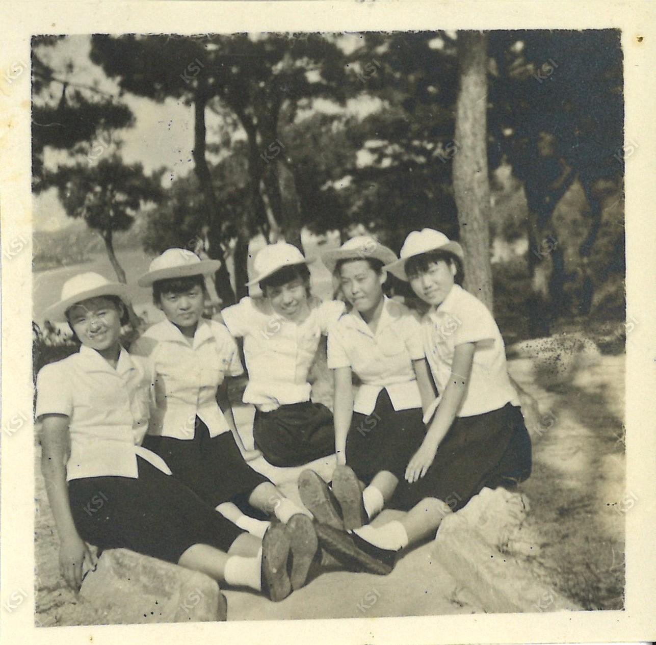 1950년대 후반 낙동강을 배경으로