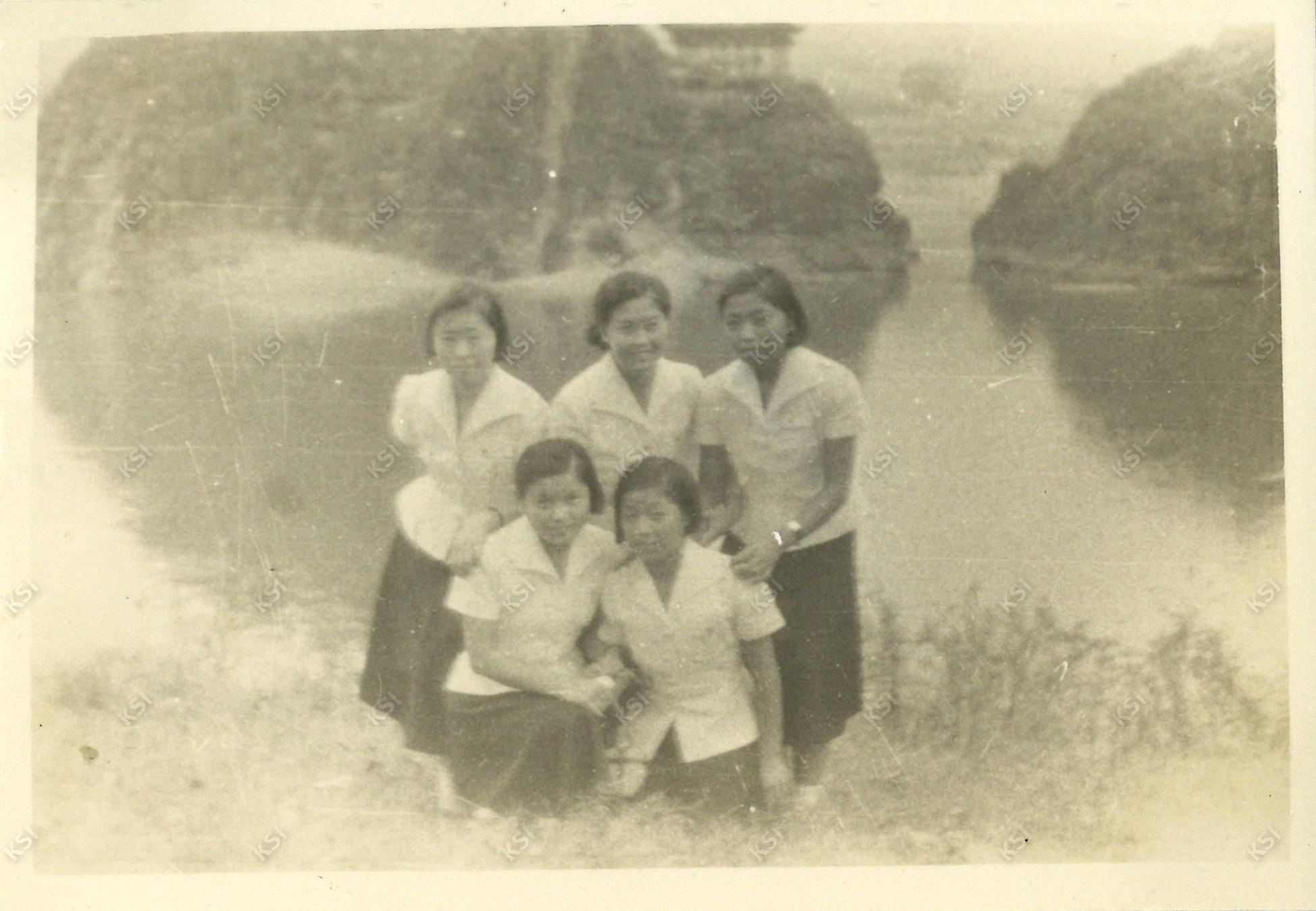 1950년대 후반 안동여고 도담삼봉 봄소풍