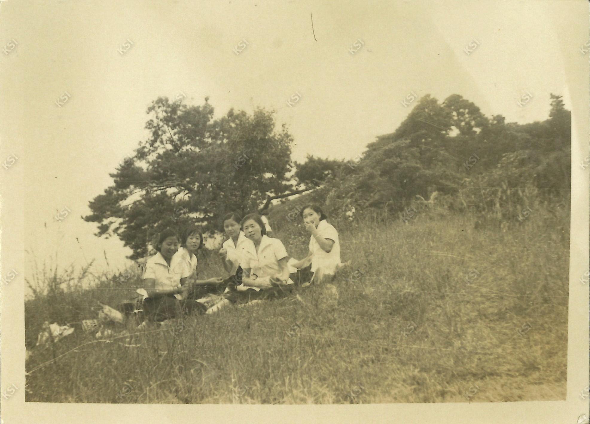 1950년대 후반 안동여고 도담삼봉 봄소풍