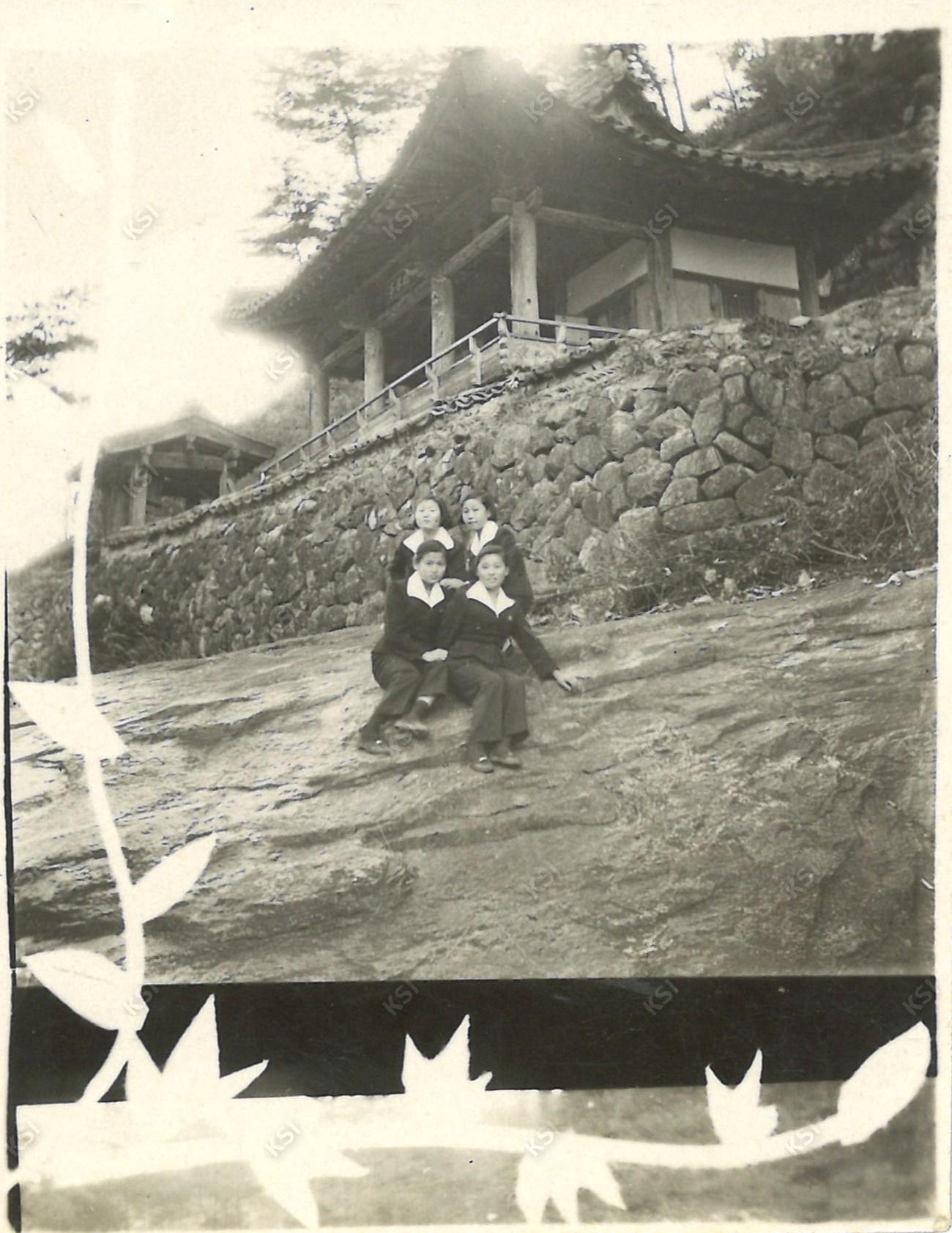 1950년대 후반 석천정사에서