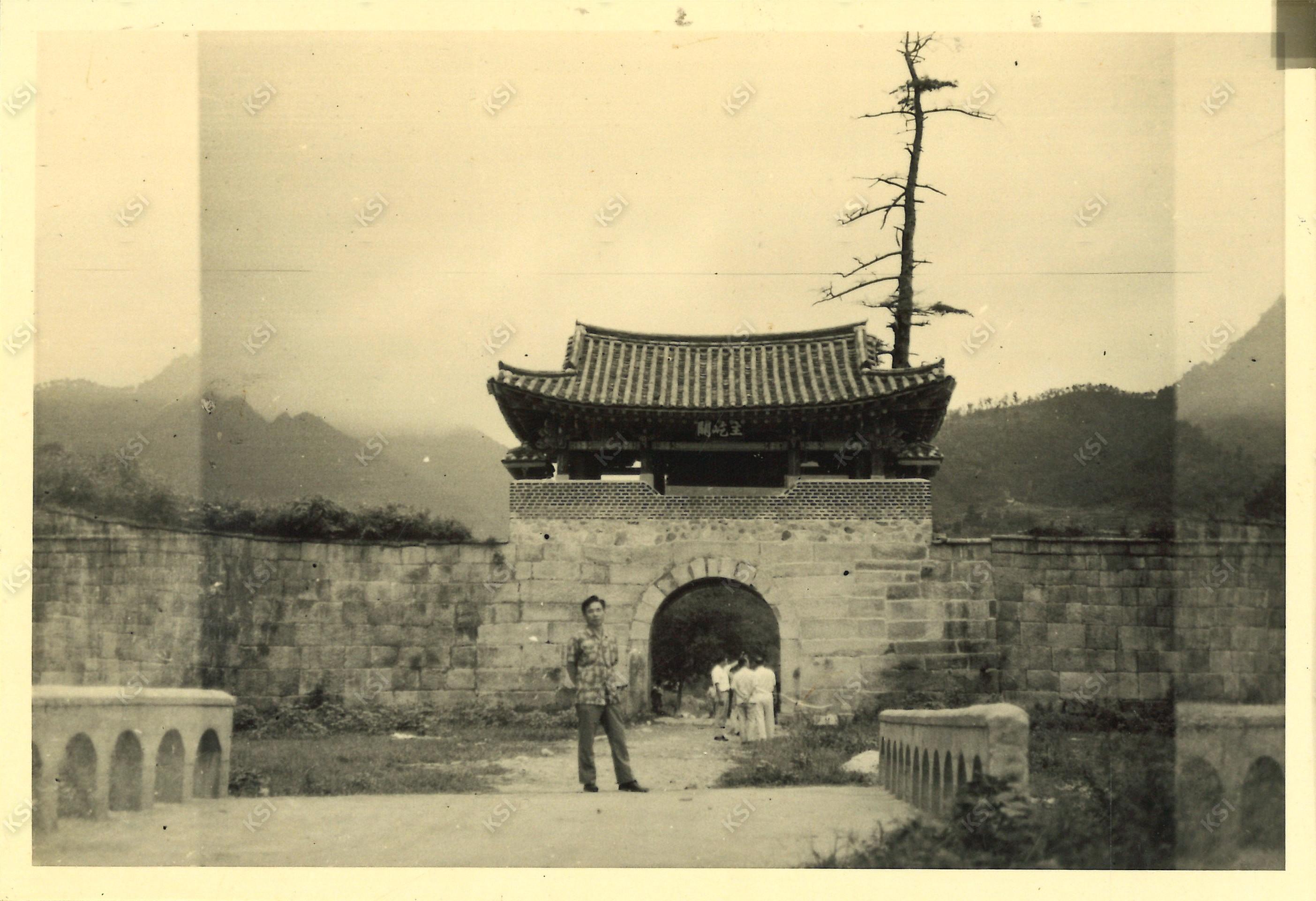 1960년대 문경새재에서
