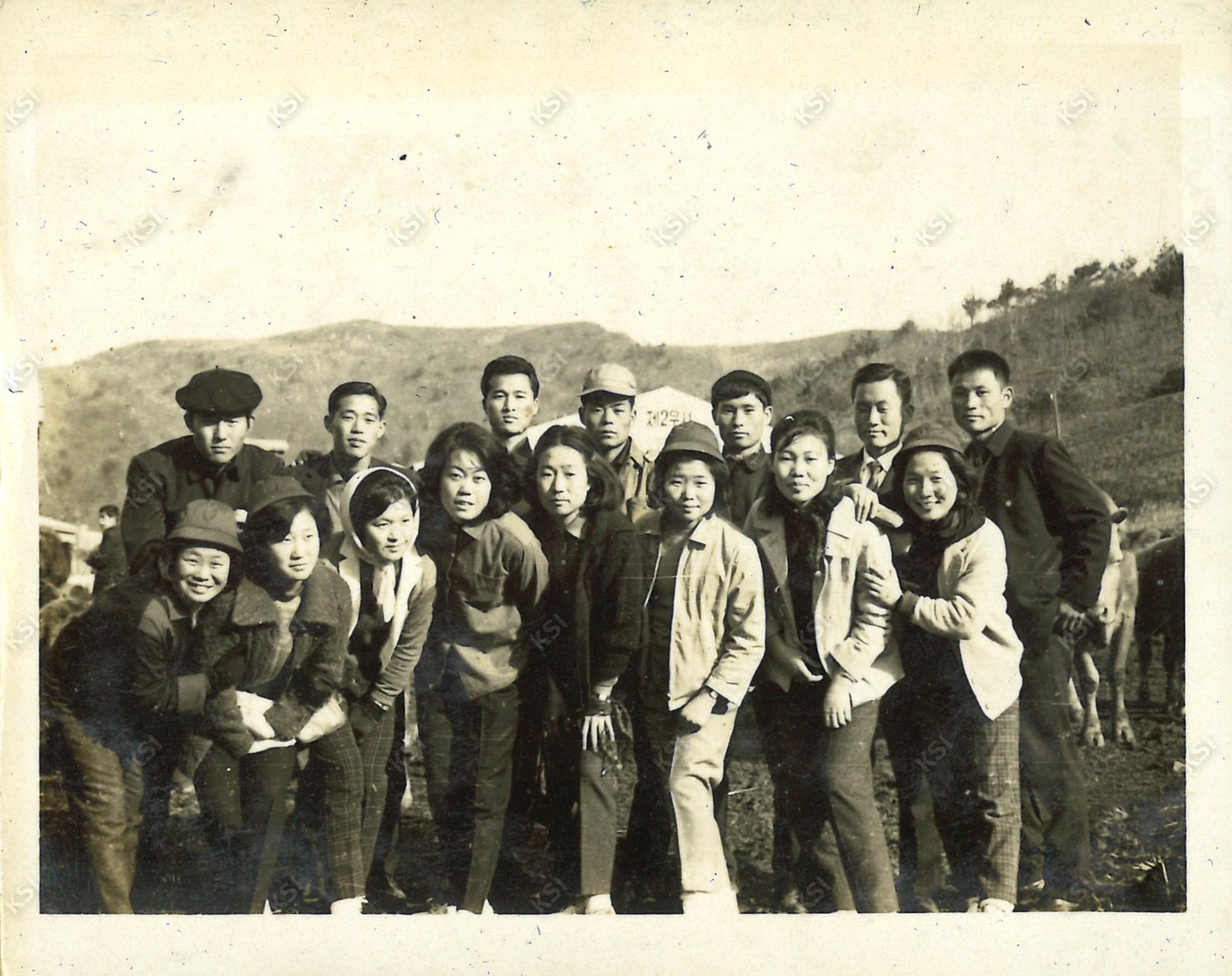 1962~1963년경 안동농업초급대학 졸업여행 우사에서