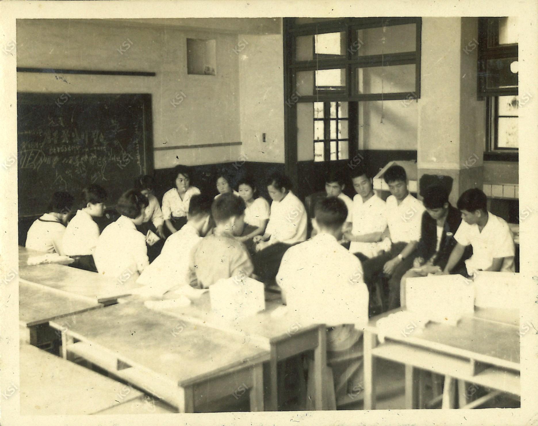1962~1963년경 안동농업초급대학 강의실