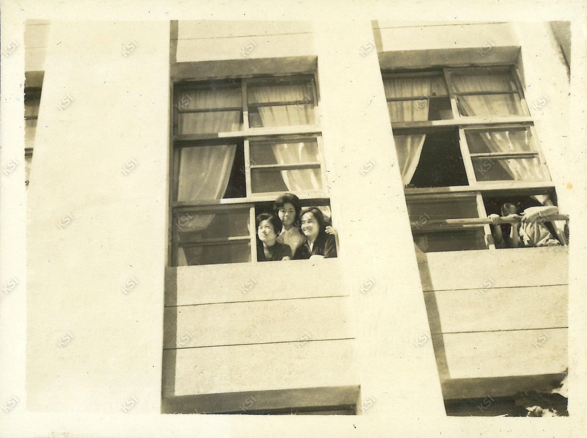 1962~1963년경 안동농업초급대학 강의실 창문에서