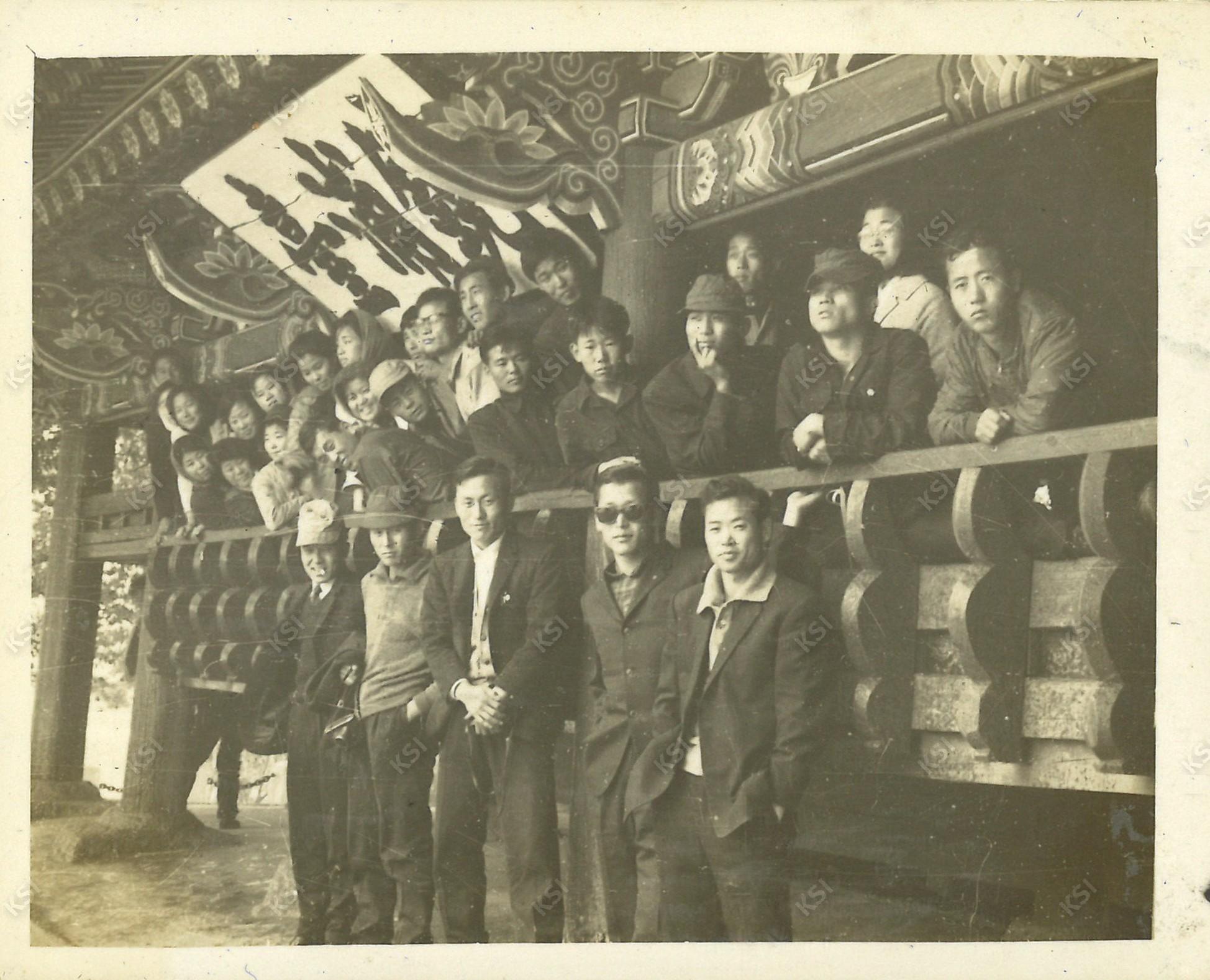 1962~1963년경 경포대에서